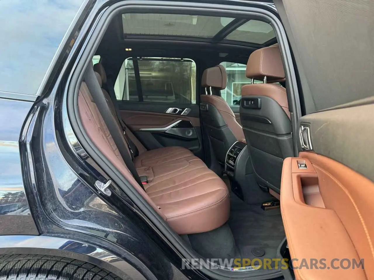 6 fotografías del automóvil dañado 5UXJU2C51KLN67457 BMW X5 2019