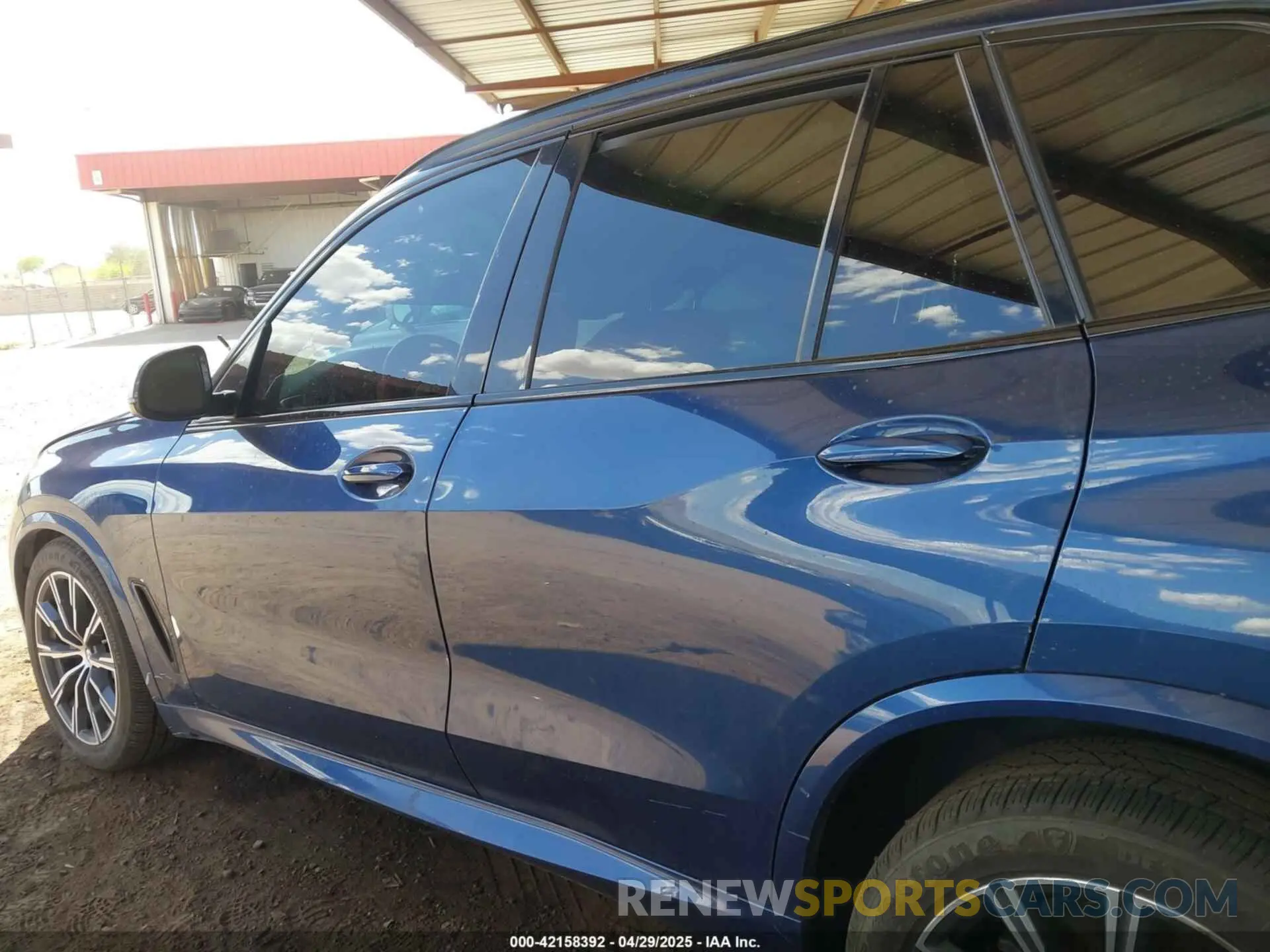 14 fotografías del automóvil dañado 5UXJU2C54KLN65119 BMW X5 2019