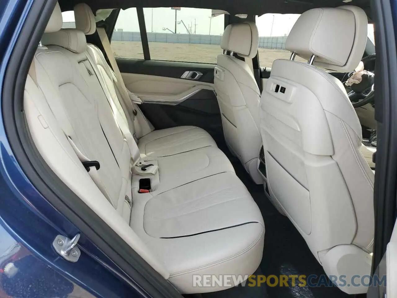 11 fotografías del automóvil dañado 5UXJU2C54KLN65654 BMW X5 2019