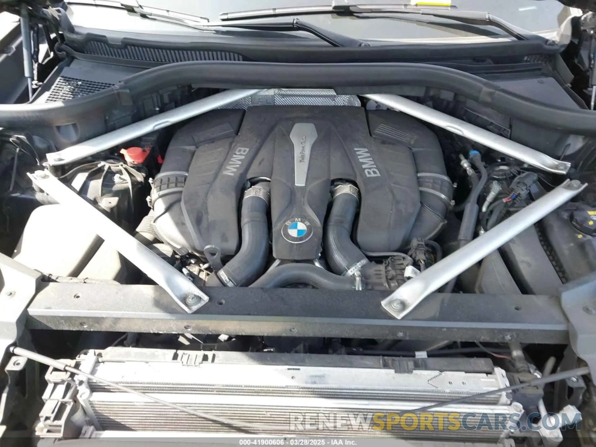 10 fotografías del automóvil dañado 5UXJU2C55KLB15353 BMW X5 2019