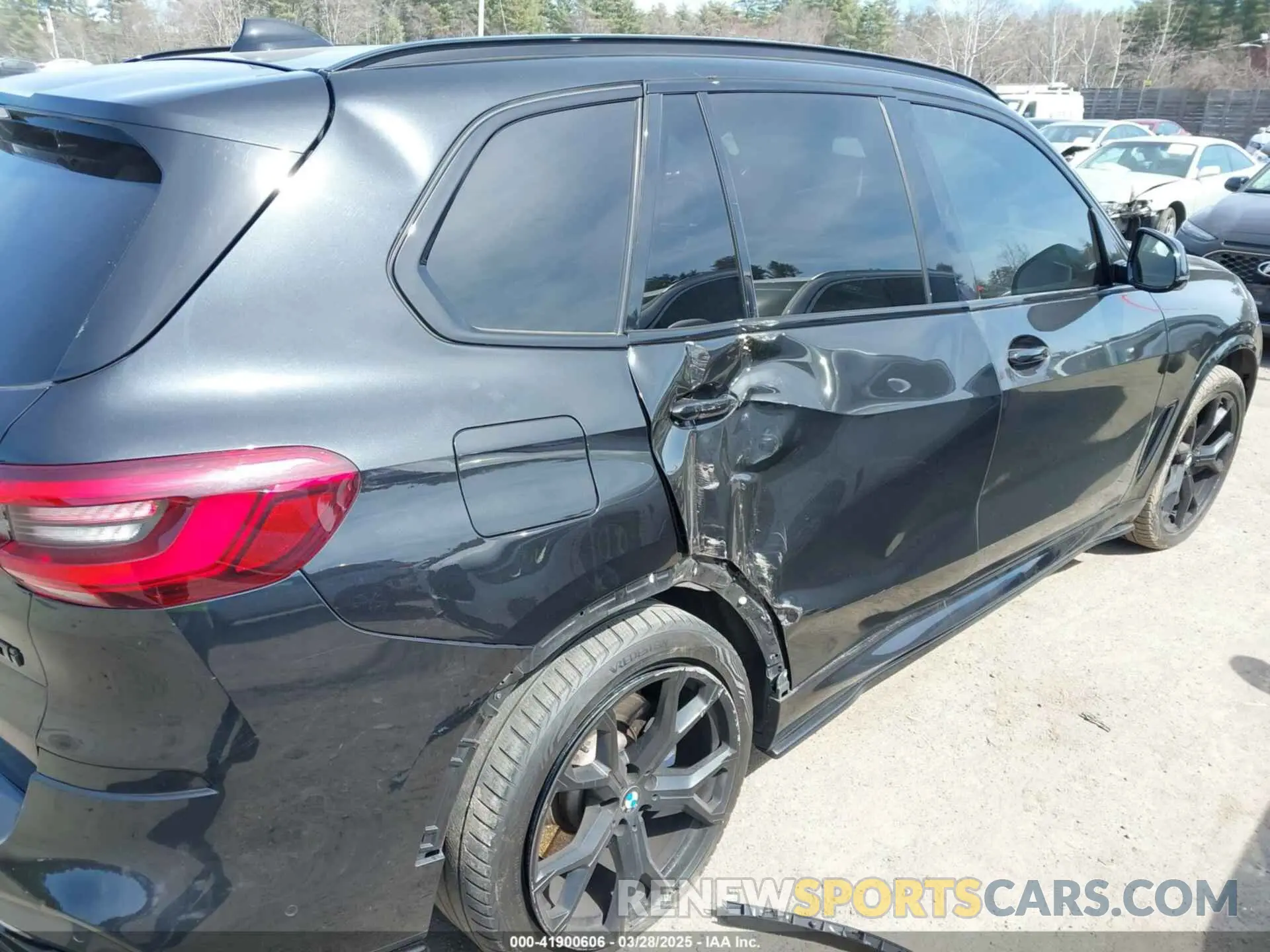 16 fotografías del automóvil dañado 5UXJU2C55KLB15353 BMW X5 2019