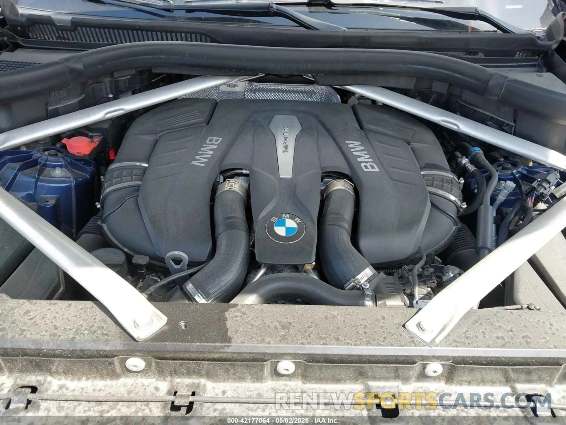 10 fotografías del automóvil dañado 5UXJU2C55KLN64657 BMW X5 2019