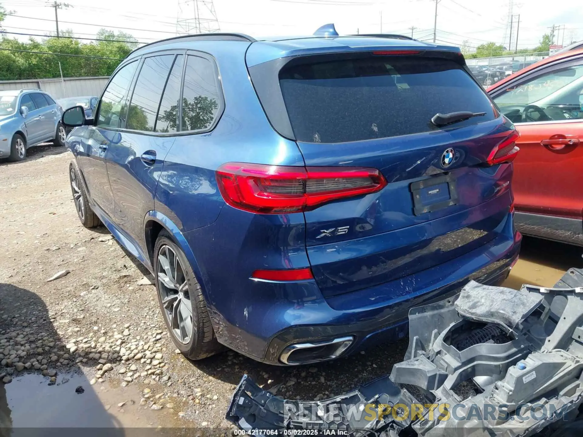 3 fotografías del automóvil dañado 5UXJU2C55KLN64657 BMW X5 2019
