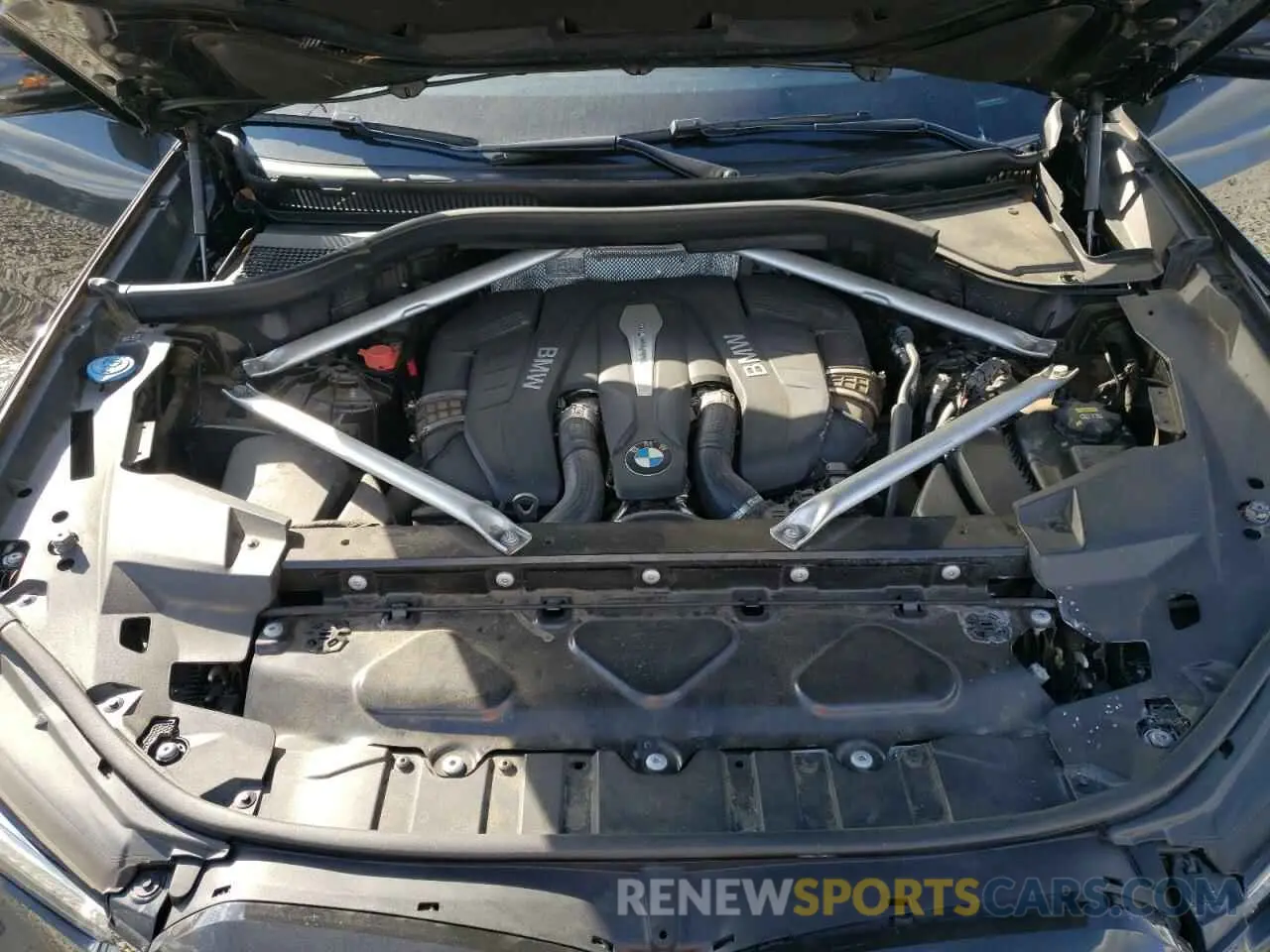 12 fotografías del automóvil dañado 5UXJU2C57KLN49450 BMW X5 2019