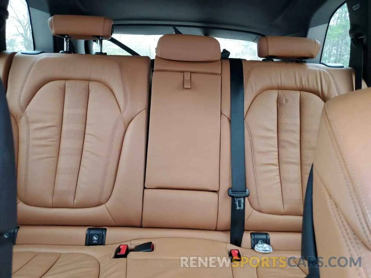 10 fotografías del automóvil dañado 5UXJU2C59KLN66329 BMW X5 2019