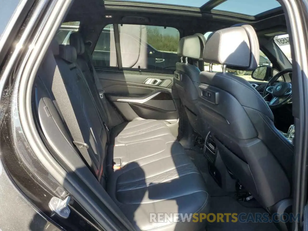 11 fotografías del automóvil dañado 5UXJU2C5XKLB15526 BMW X5 2019