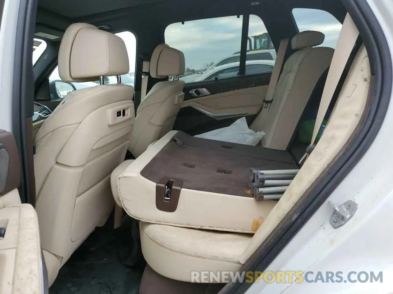 6 fotografías del automóvil dañado 5UXJU2C5XKLN49703 BMW X5 2019