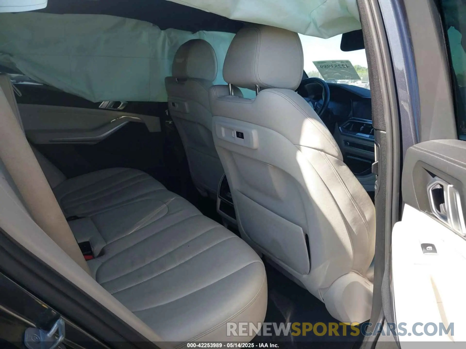 8 fotografías del automóvil dañado 5UXCR4C01LLW64122 BMW X5 2020
