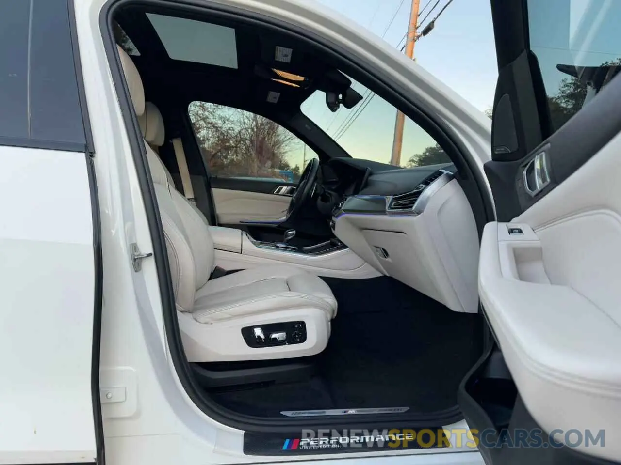 5 fotografías del automóvil dañado 5UXCR4C02L9B19885 BMW X5 2020