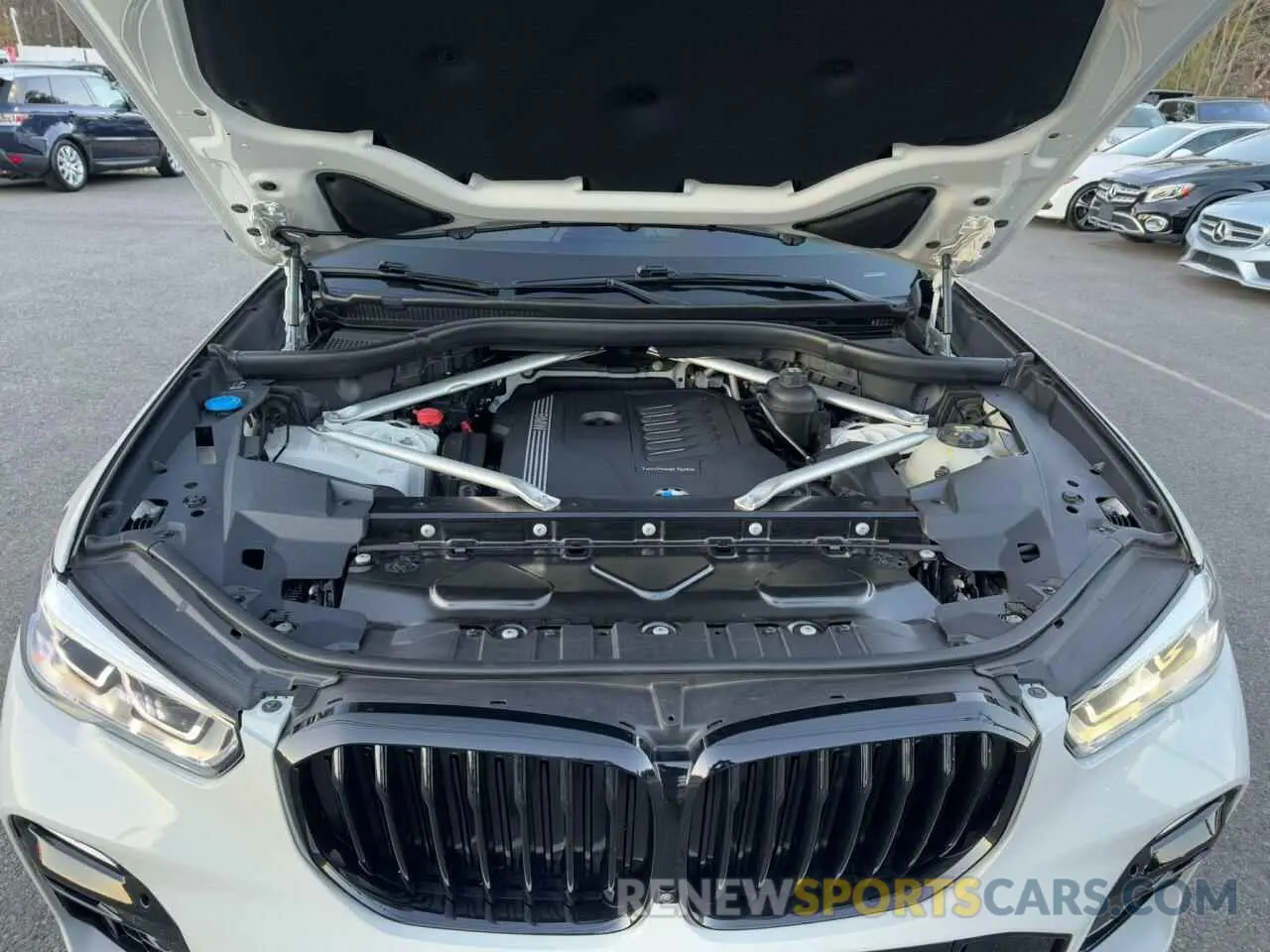 8 fotografías del automóvil dañado 5UXCR4C02L9B19885 BMW X5 2020