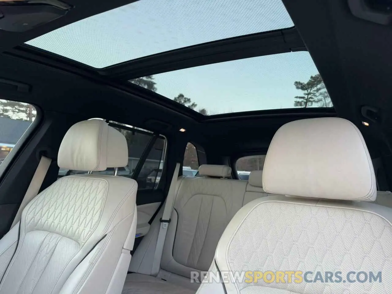 9 fotografías del automóvil dañado 5UXCR4C02L9B19885 BMW X5 2020