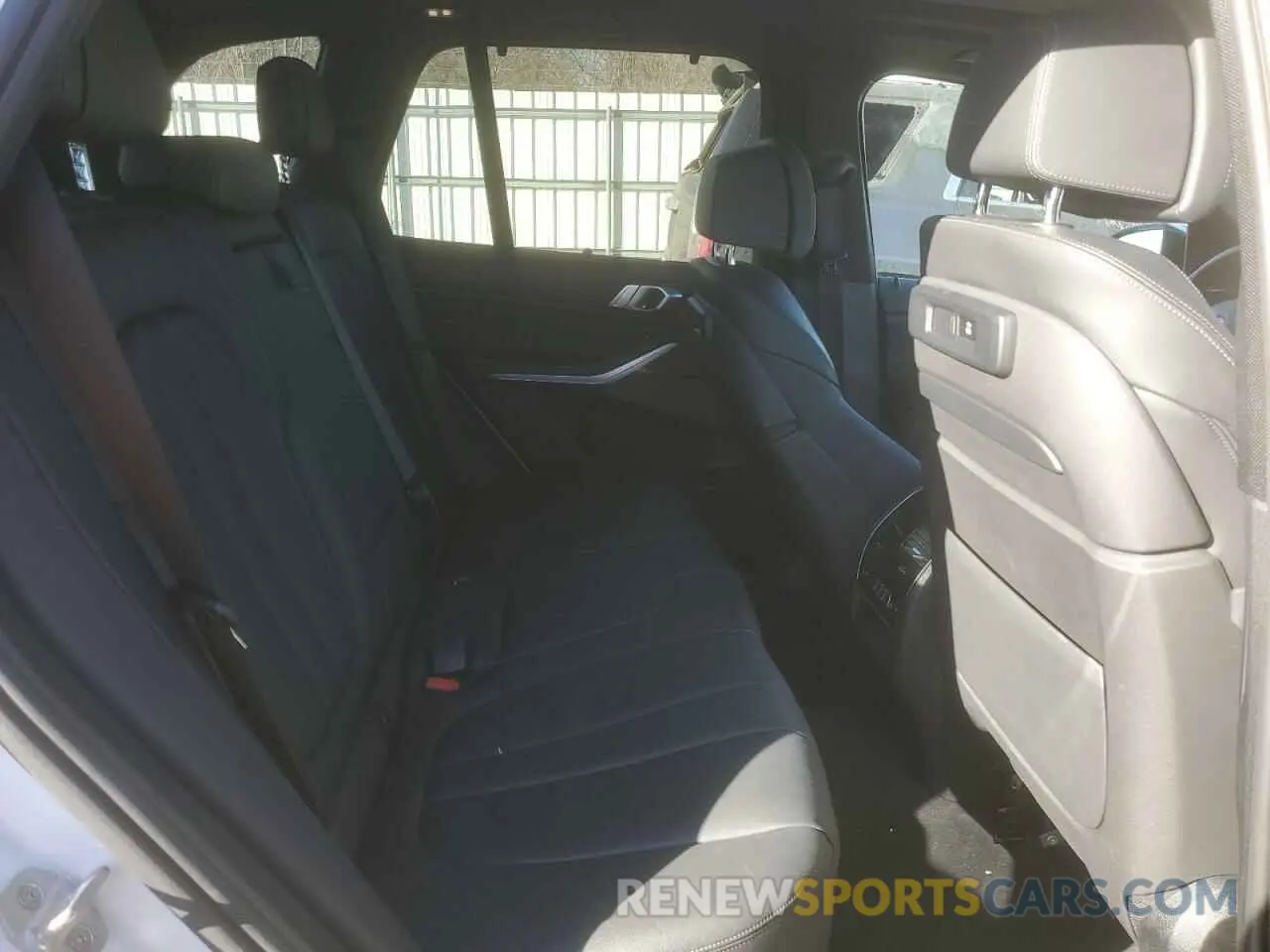 11 fotografías del automóvil dañado 5UXCR4C04L9B36154 BMW X5 2020
