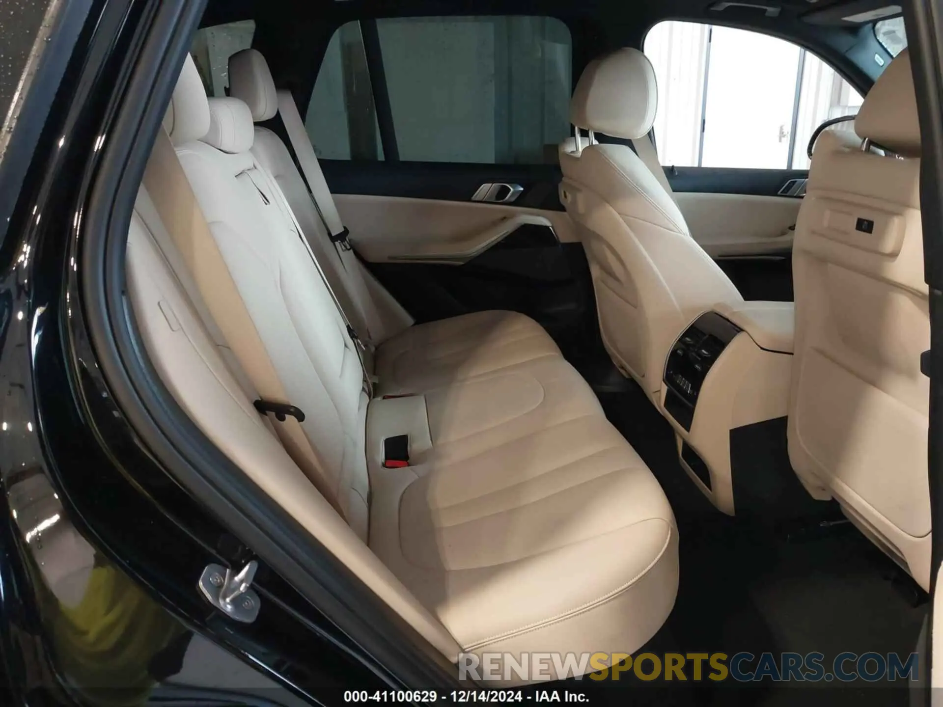 8 fotografías del automóvil dañado 5UXCR4C04L9C45553 BMW X5 2020