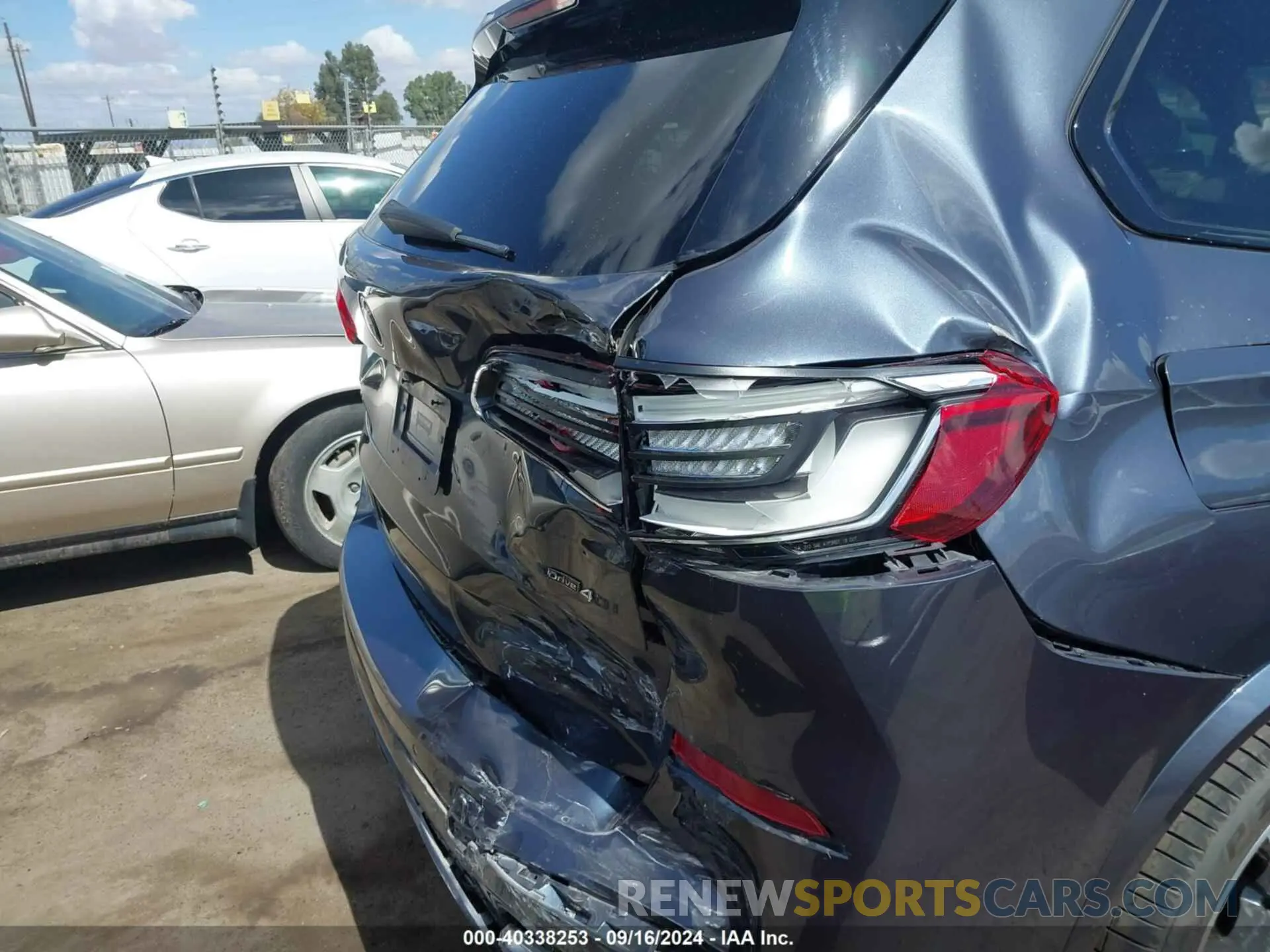 17 fotografías del automóvil dañado 5UXCR4C07LLT18687 BMW X5 2020