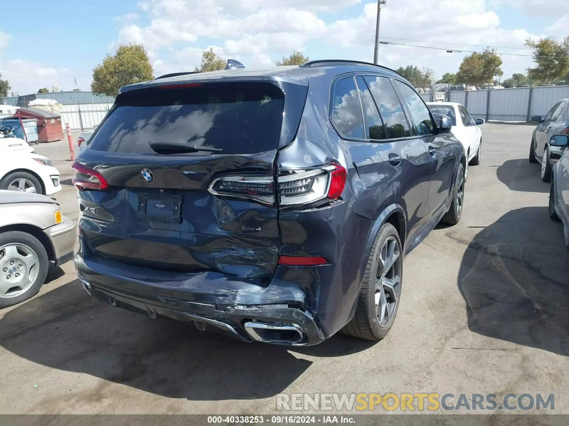 4 fotografías del automóvil dañado 5UXCR4C07LLT18687 BMW X5 2020