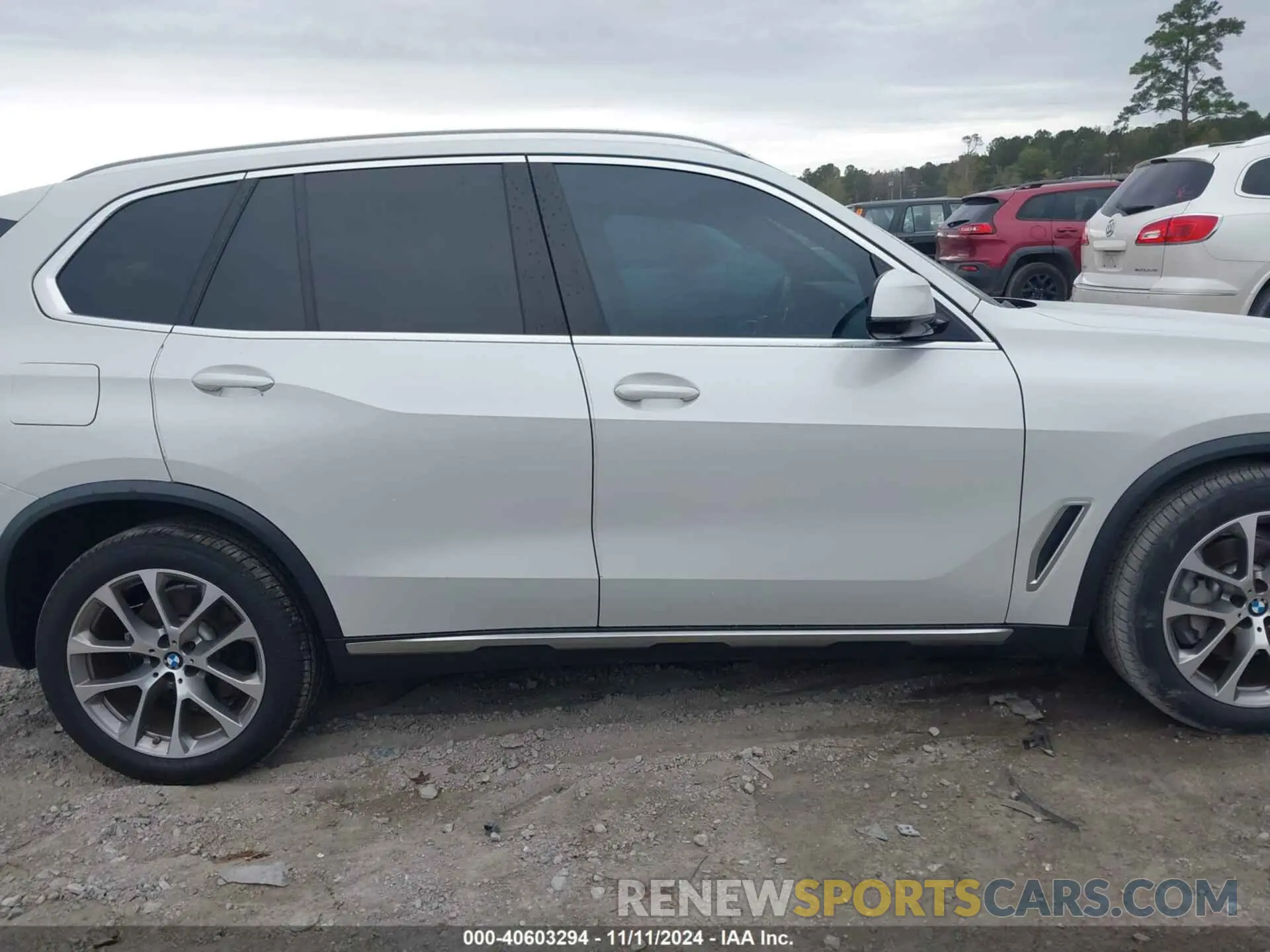 13 fotografías del automóvil dañado 5UXCR4C08L9B00807 BMW X5 2020