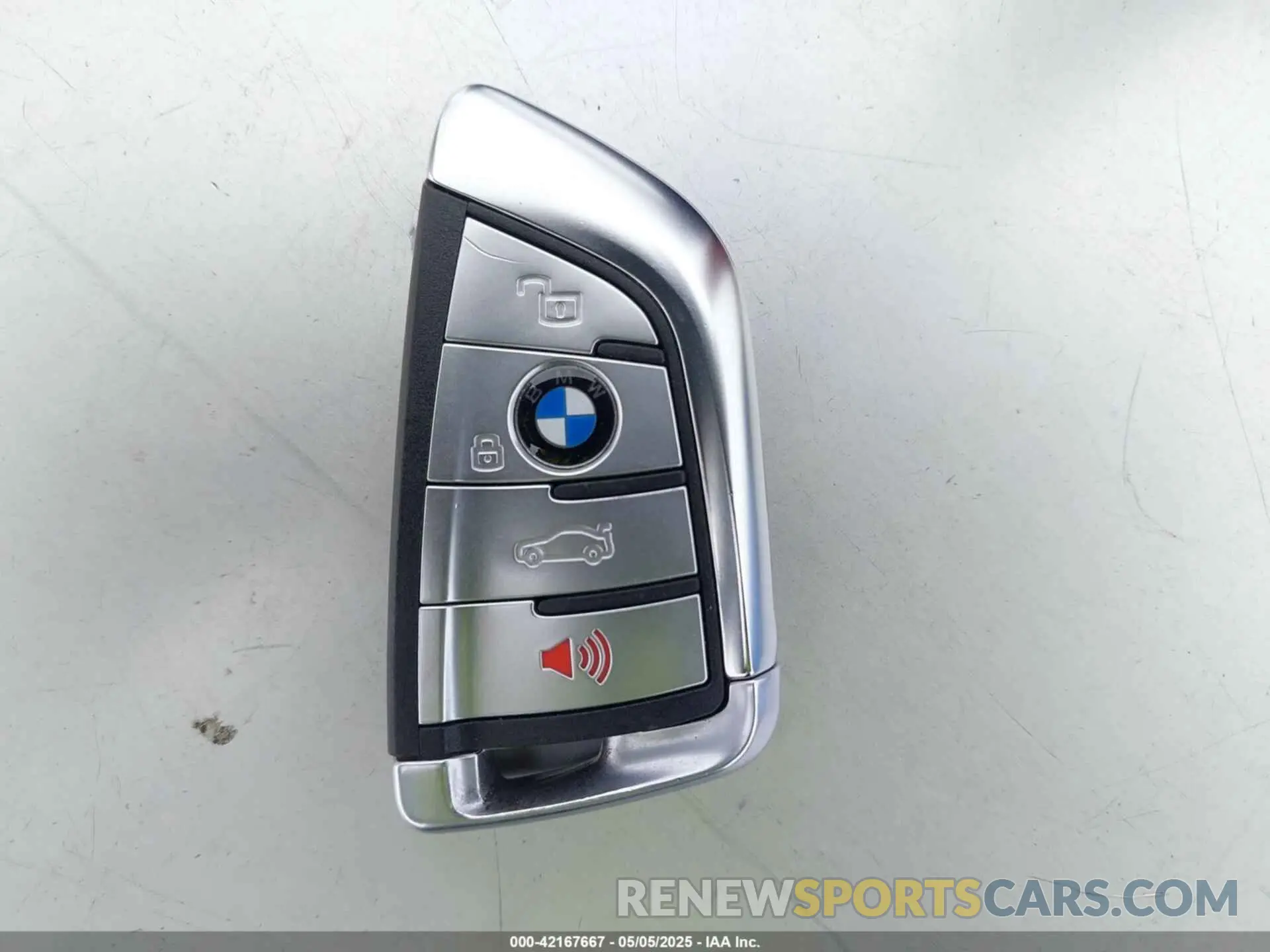 11 fotografías del automóvil dañado 5UXCR4C08L9C07517 BMW X5 2020