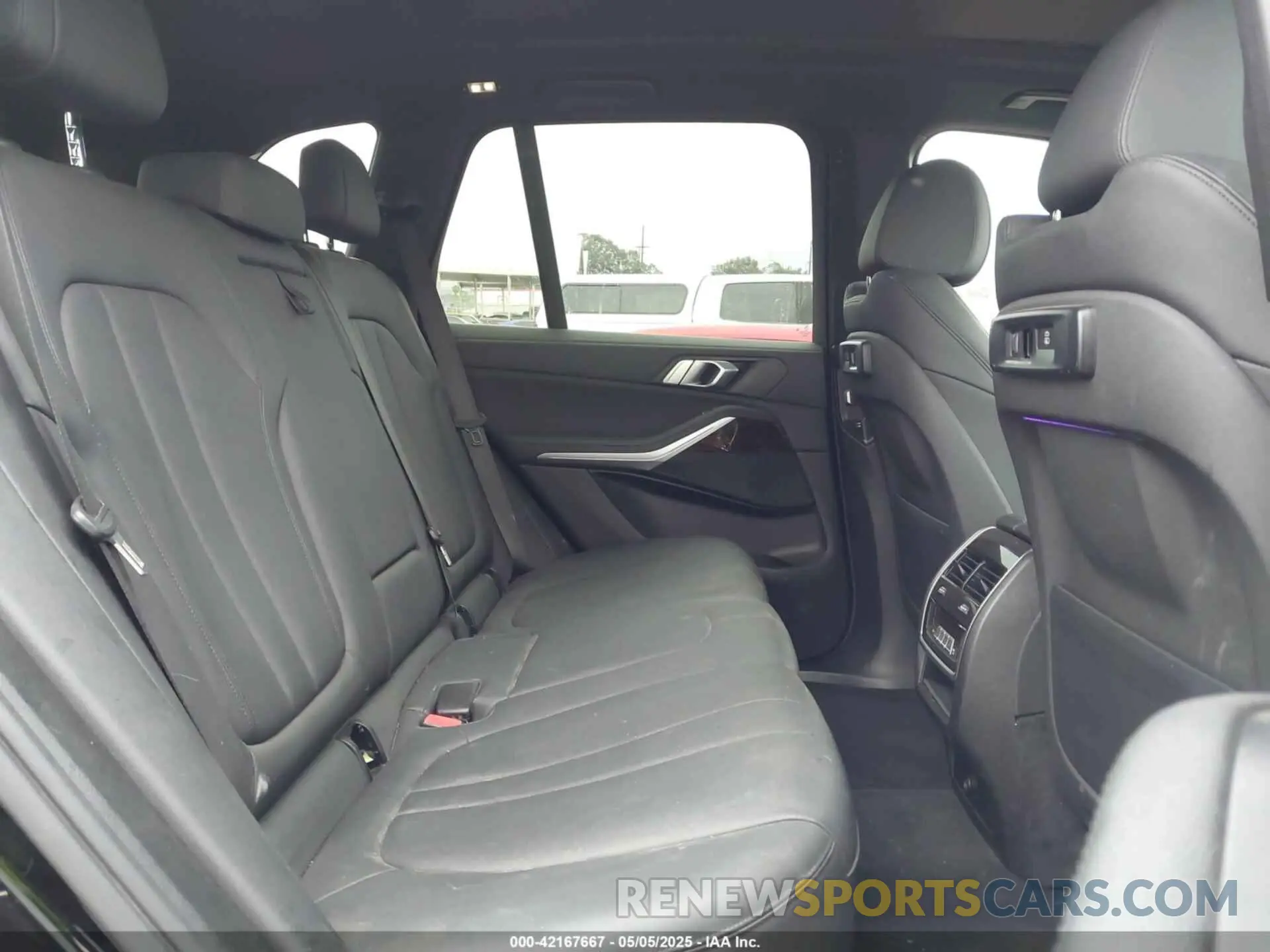 8 fotografías del automóvil dañado 5UXCR4C08L9C07517 BMW X5 2020