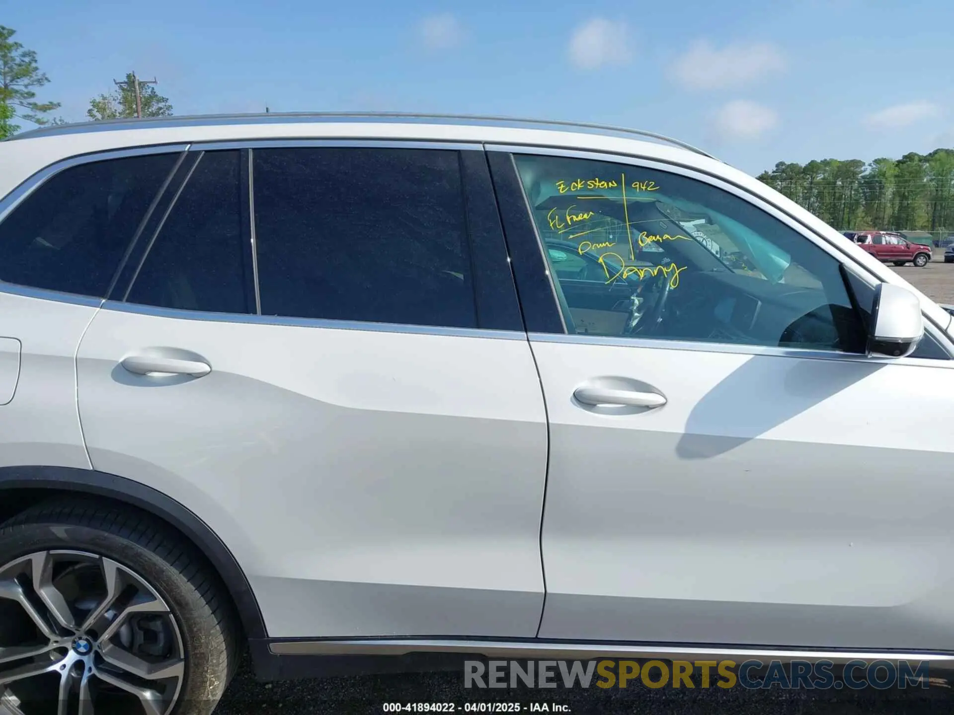 14 fotografías del automóvil dañado 5UXCR4C09L9B91649 BMW X5 2020