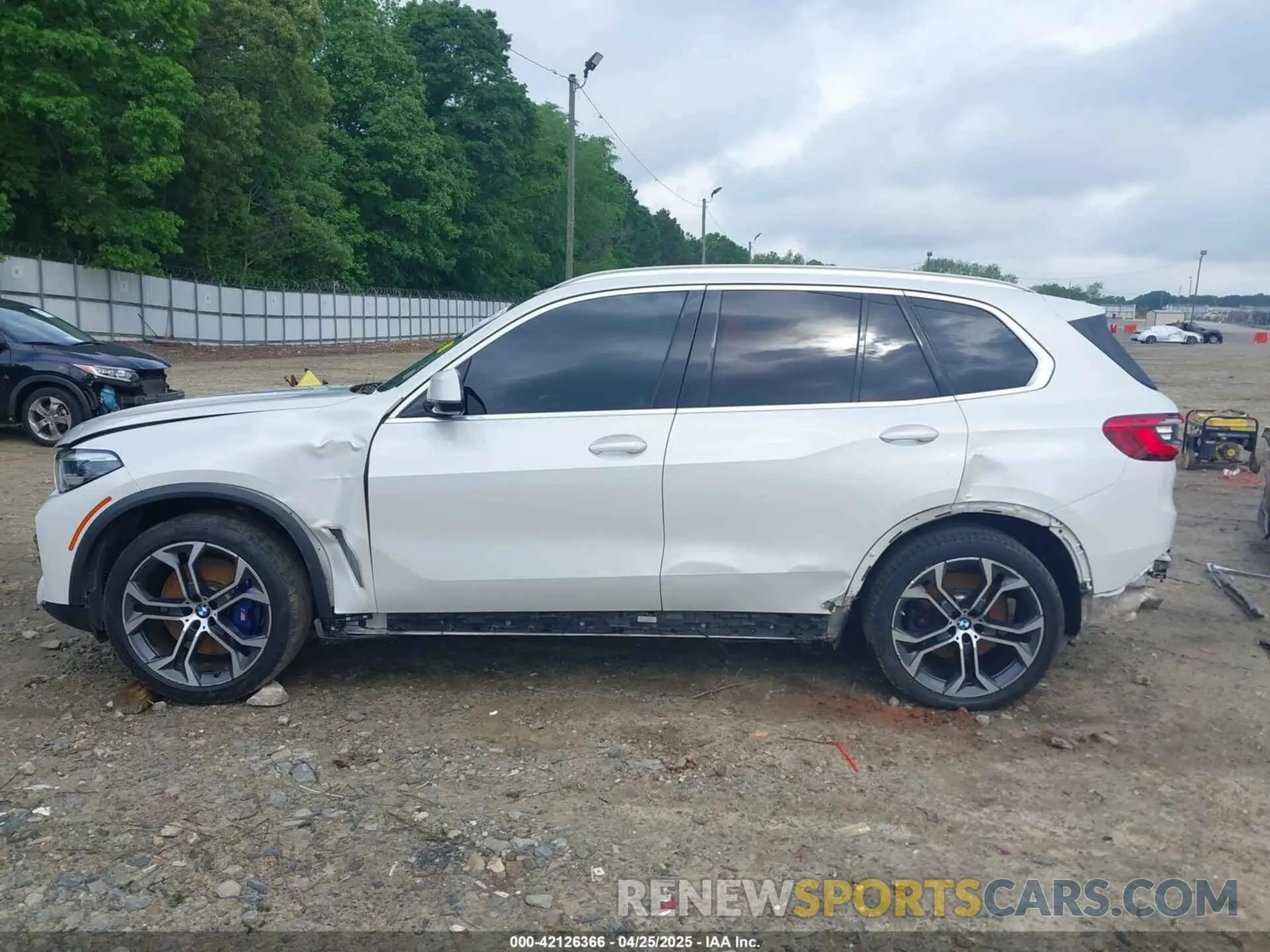 14 fotografías del automóvil dañado 5UXCR6C03L9B18871 BMW X5 2020