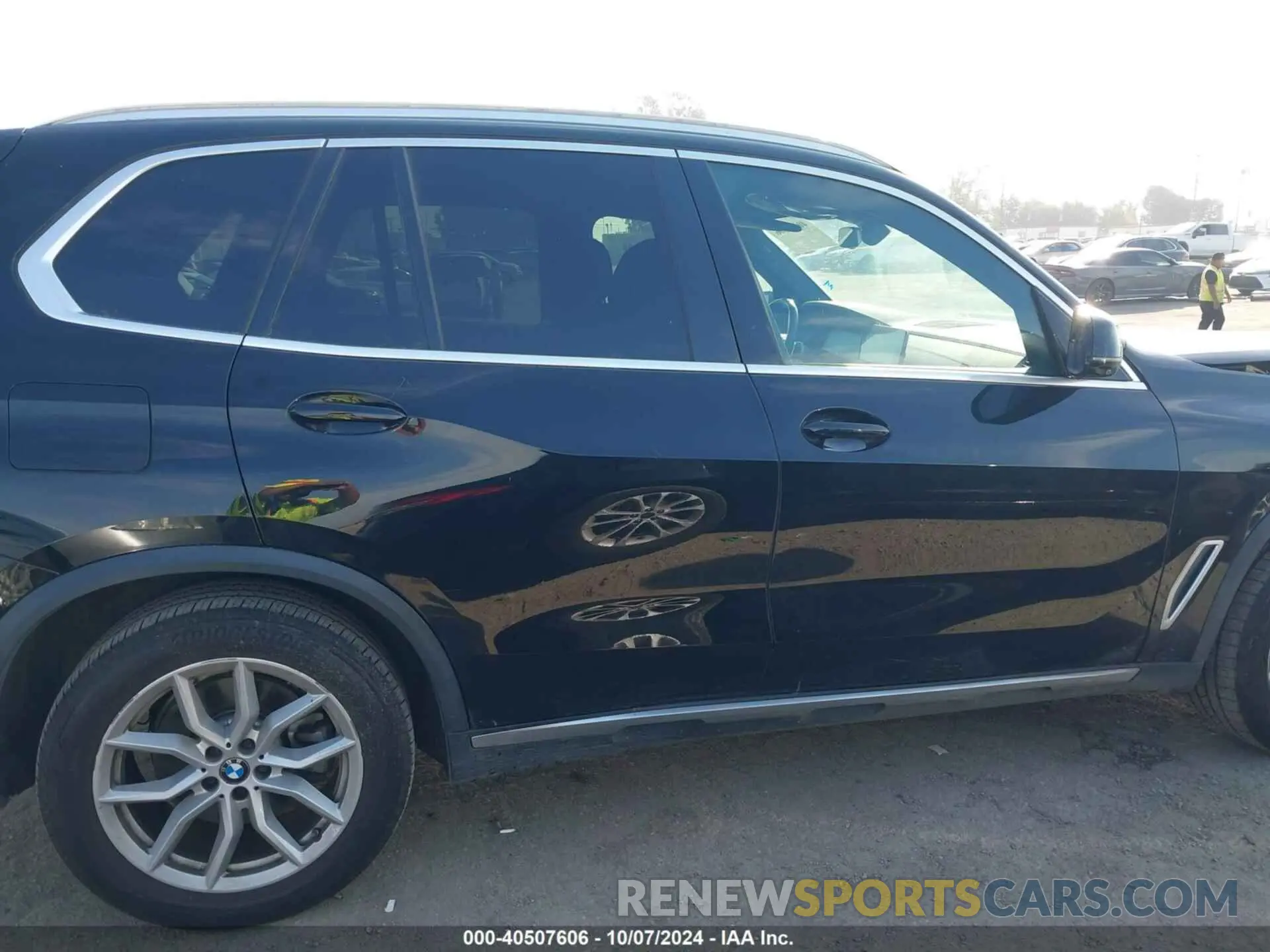14 fotografías del automóvil dañado 5UXCR6C05L9B21903 BMW X5 2020
