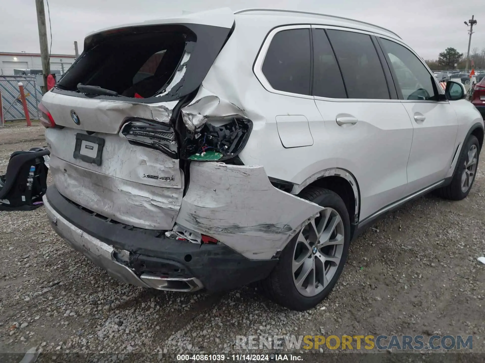 17 fotografías del automóvil dañado 5UXCR6C07L9B02379 BMW X5 2020