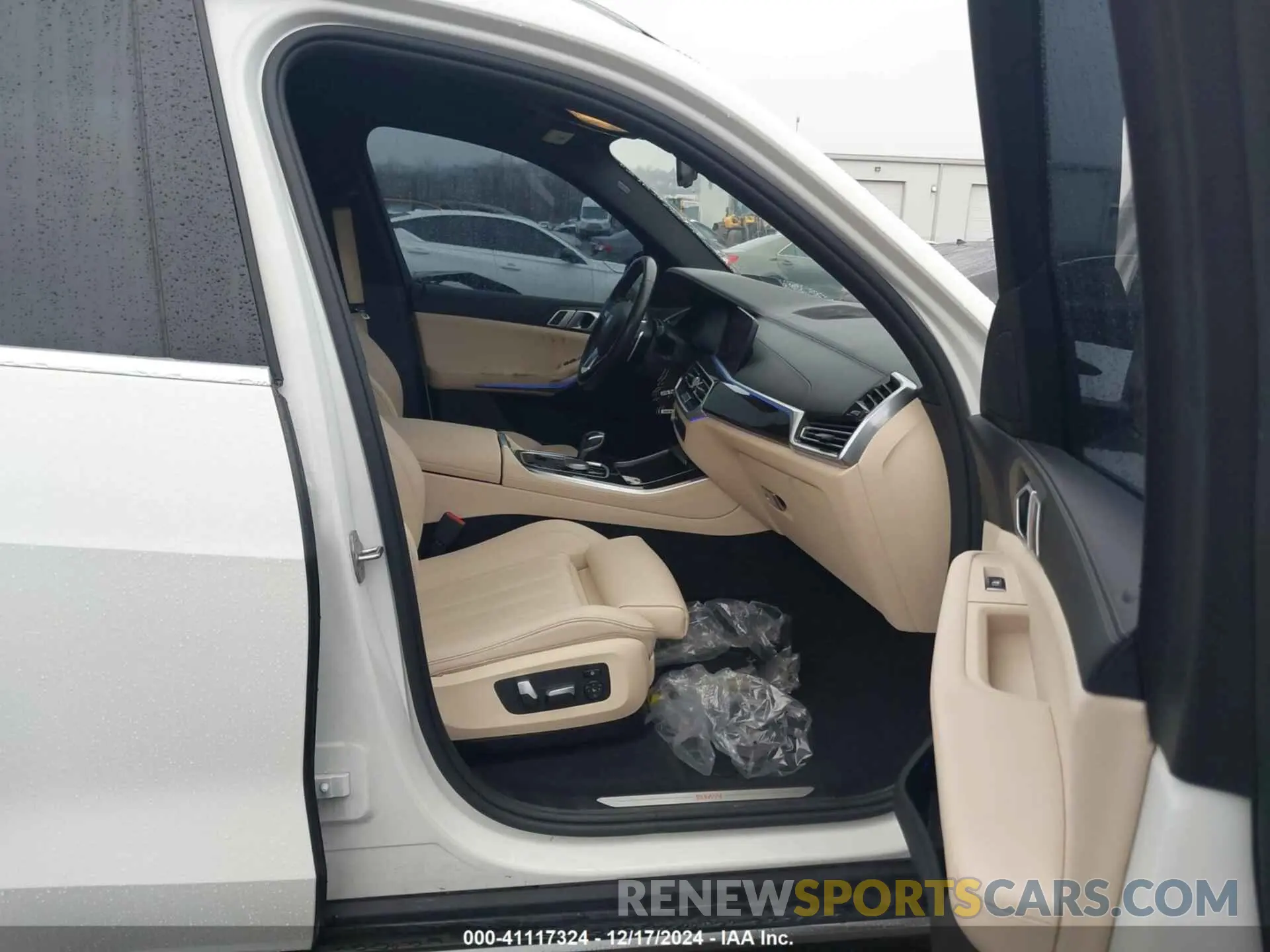 5 fotografías del automóvil dañado 5UXCR6C08L9B36220 BMW X5 2020