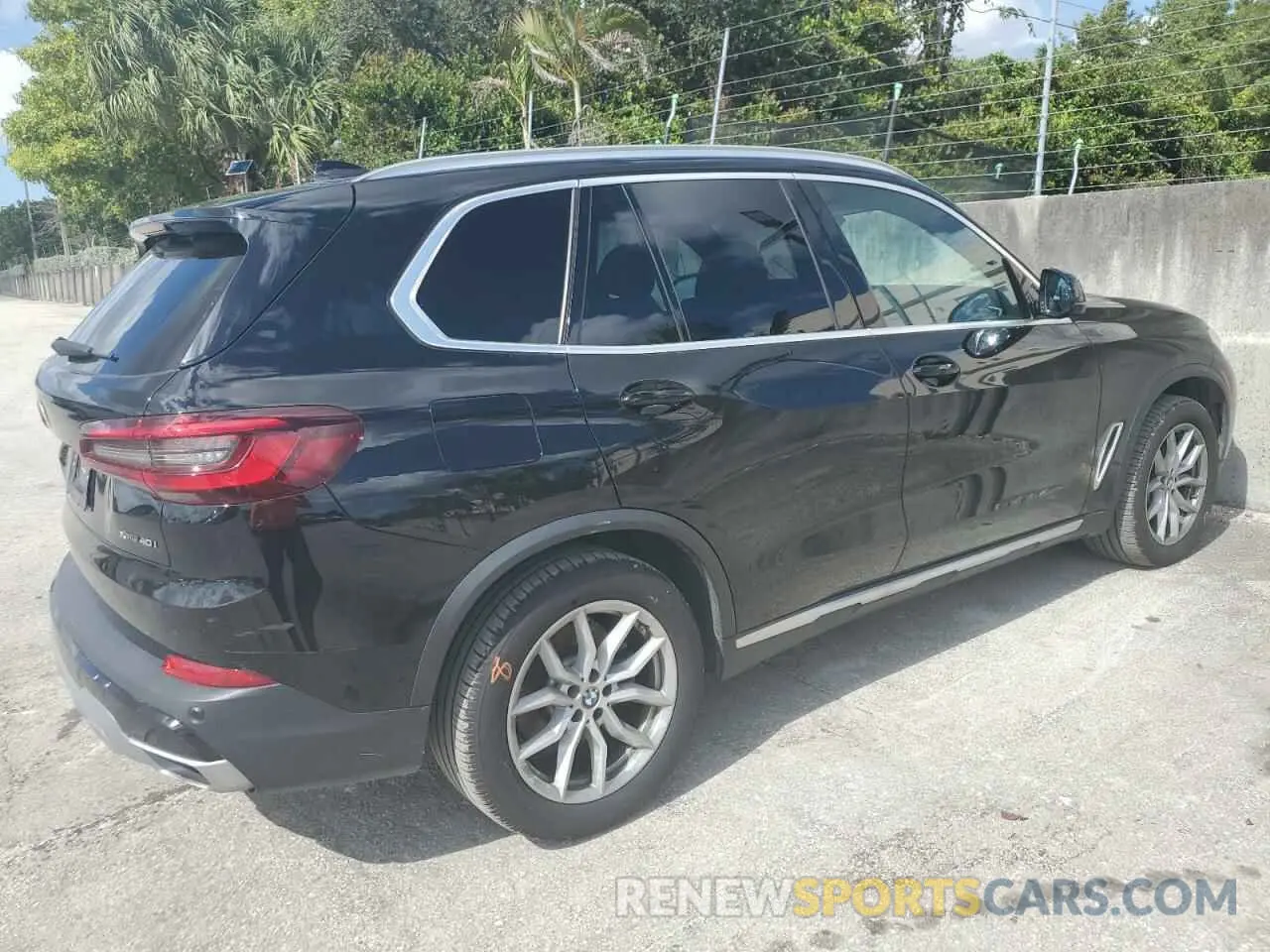 3 fotografías del automóvil dañado 5UXCR6C08L9C31991 BMW X5 2020