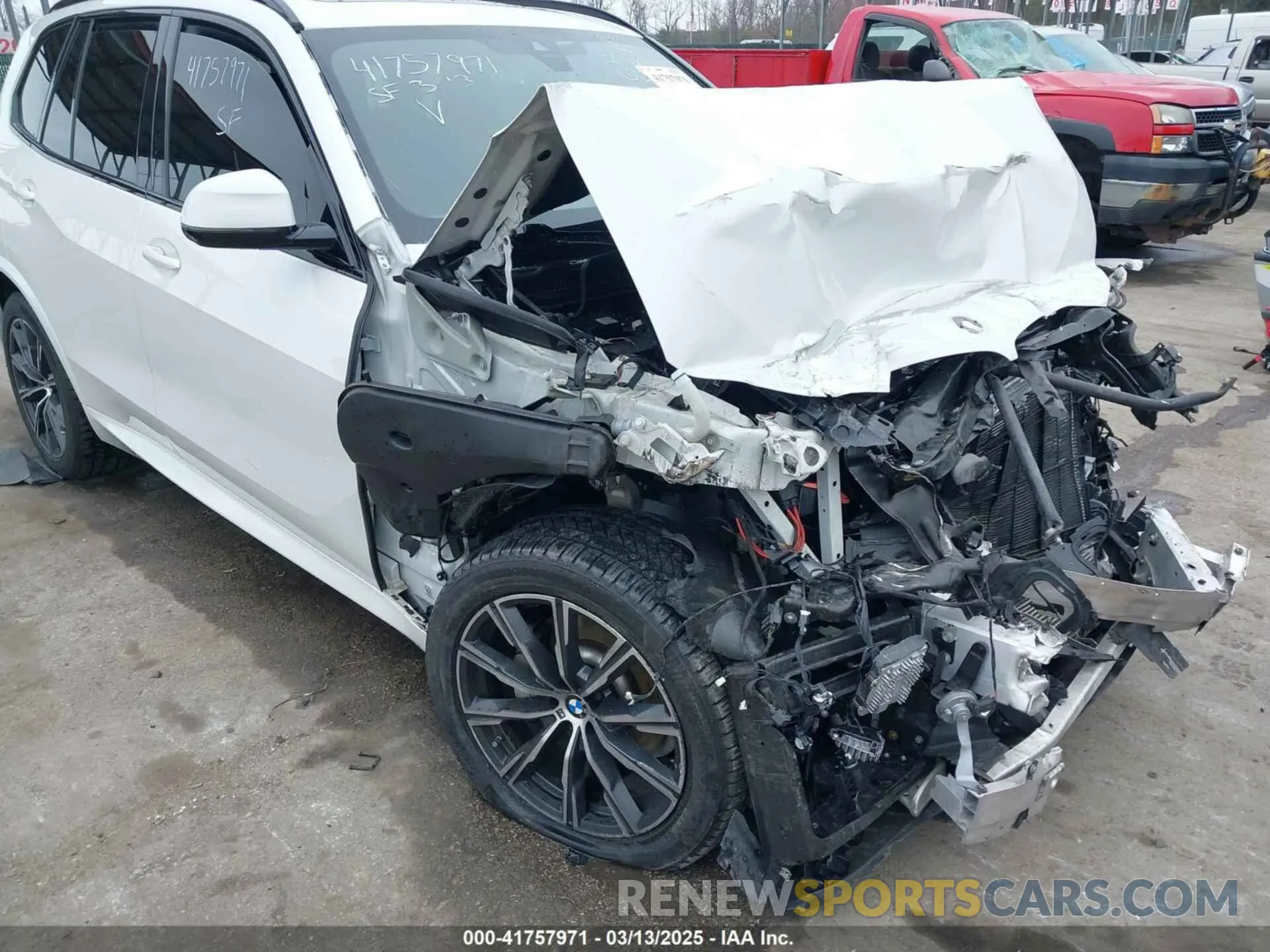 18 fotografías del automóvil dañado 5UXCR6C08L9D07645 BMW X5 2020