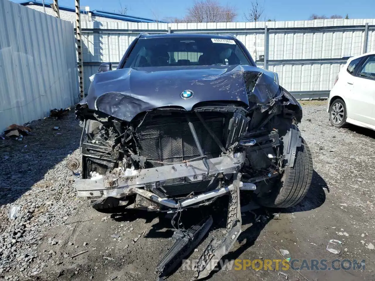 5 fotografías del automóvil dañado 5UXJU2C04LLN68043 BMW X5 2020