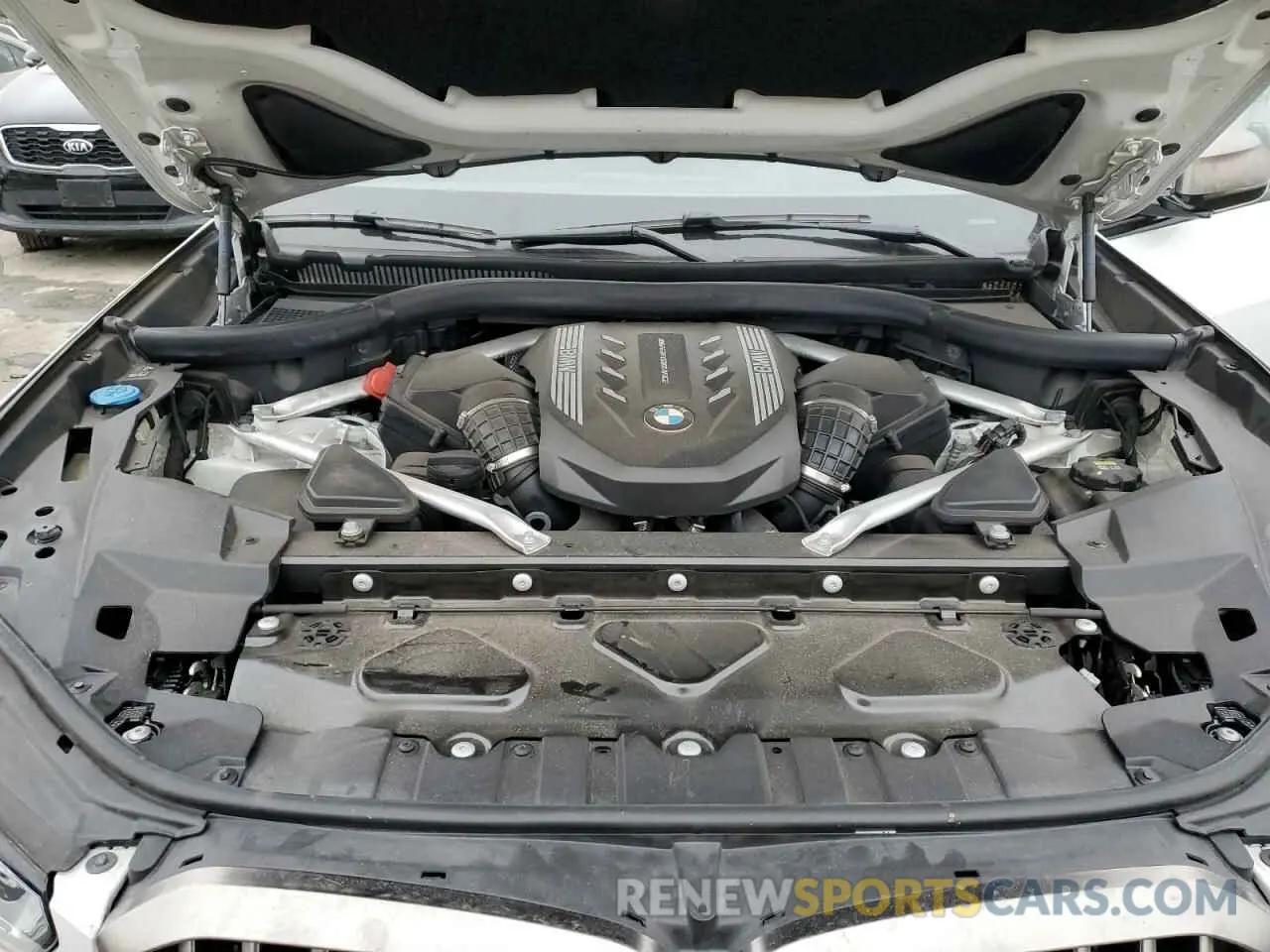 12 fotografías del automóvil dañado 5UXJU4C02LLE45422 BMW X5 2020