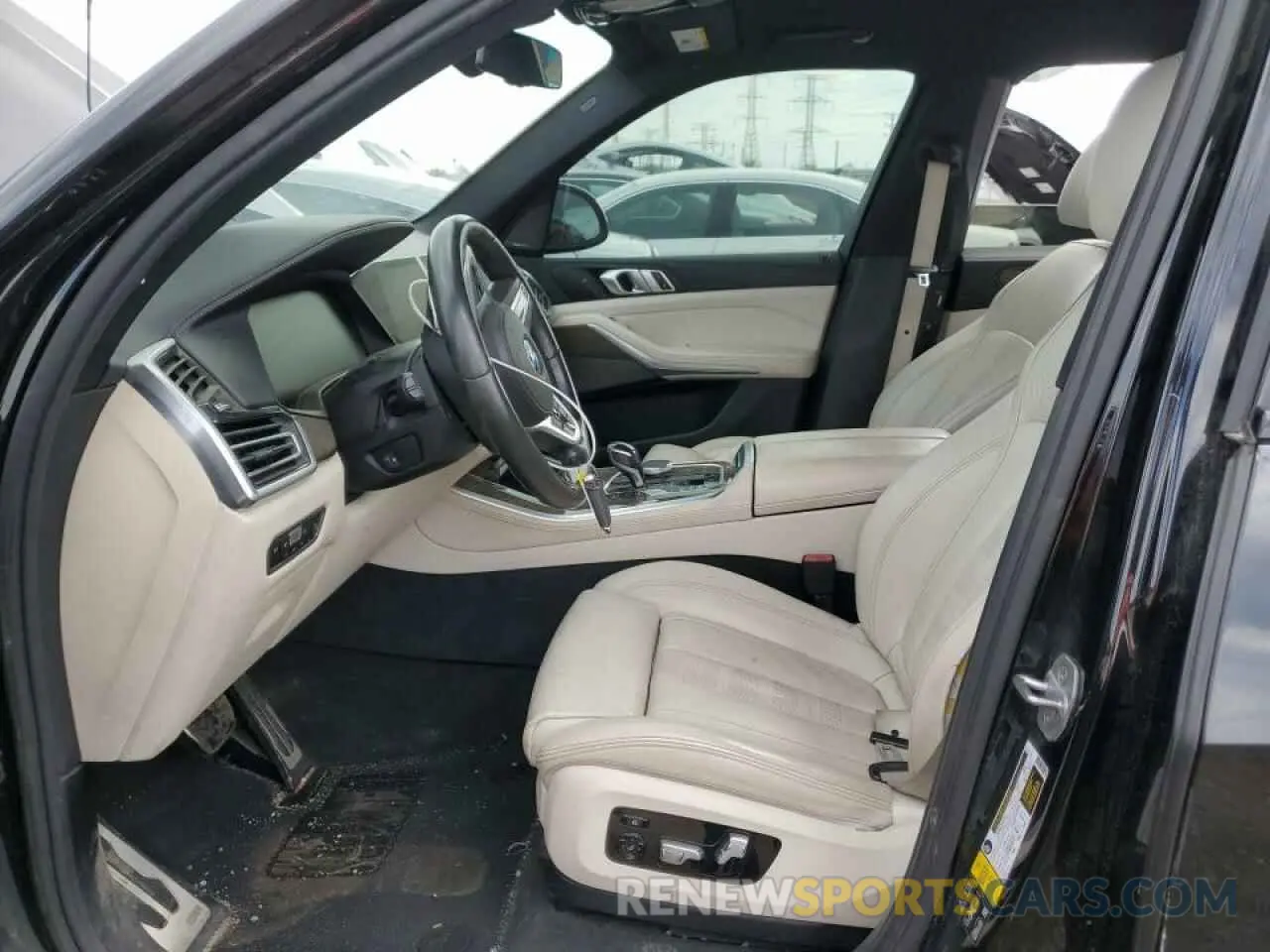 7 fotografías del automóvil dañado 5UXJU4C03LLE46062 BMW X5 2020