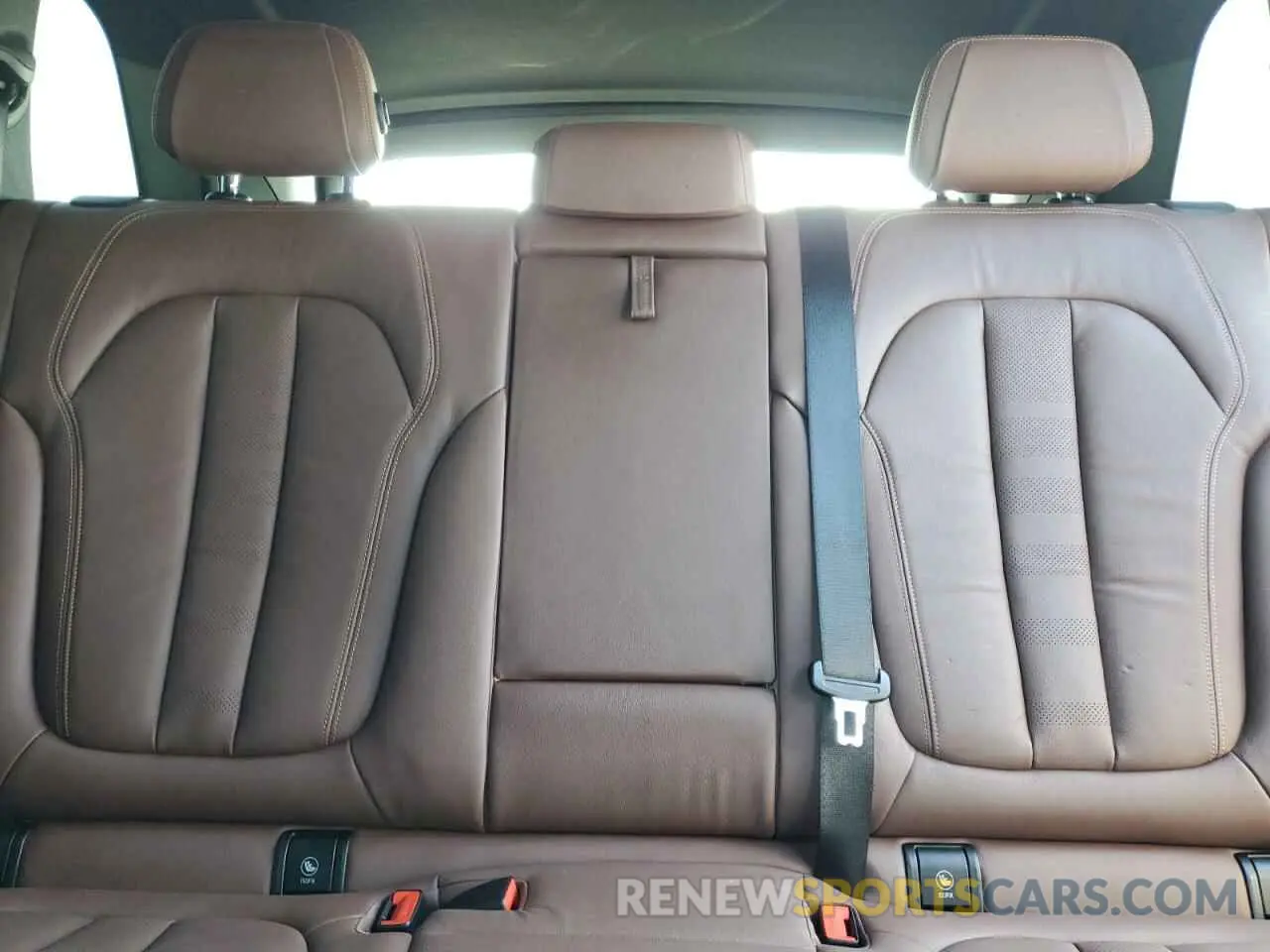 10 fotografías del automóvil dañado 5UXJU4C07LLE45691 BMW X5 2020