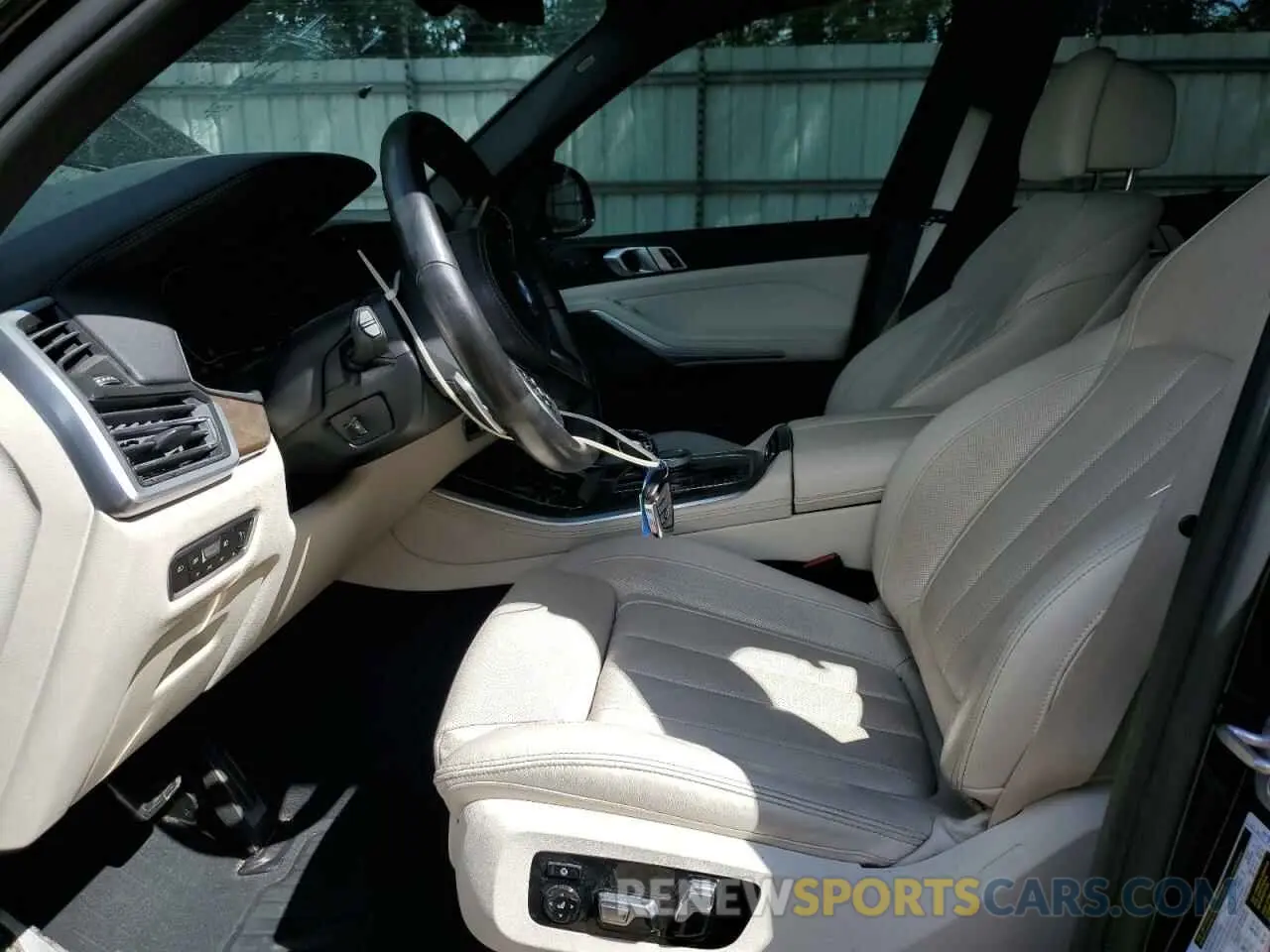 7 fotografías del automóvil dañado 5UXCR4C01M9F19888 BMW X5 2021