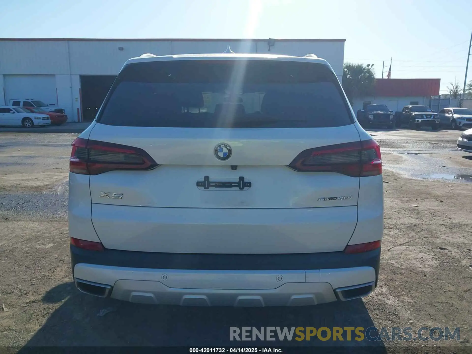16 fotografías del automóvil dañado 5UXCR4C02M9E44294 BMW X5 2021