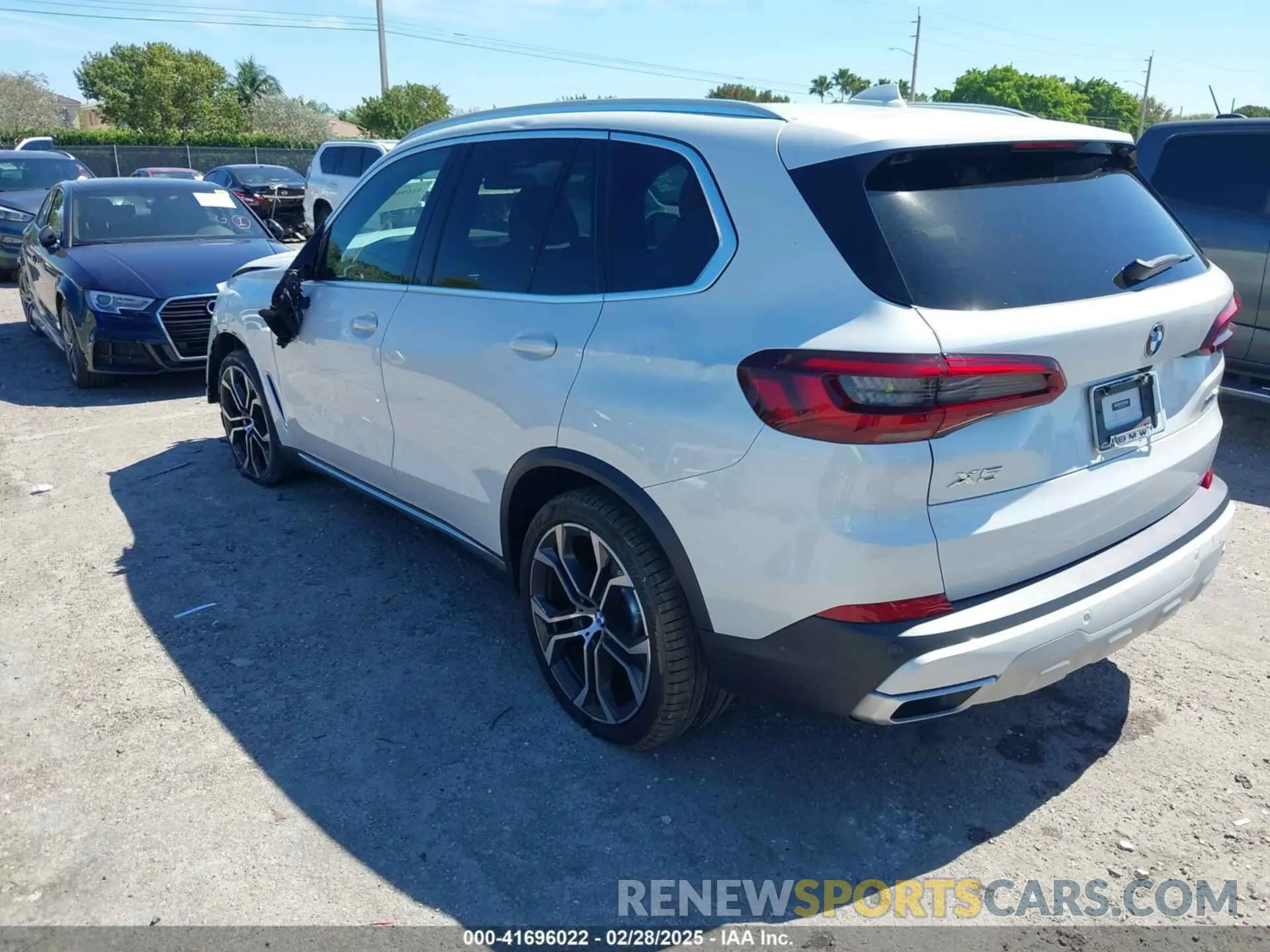 3 fotografías del automóvil dañado 5UXCR4C02M9G34810 BMW X5 2021