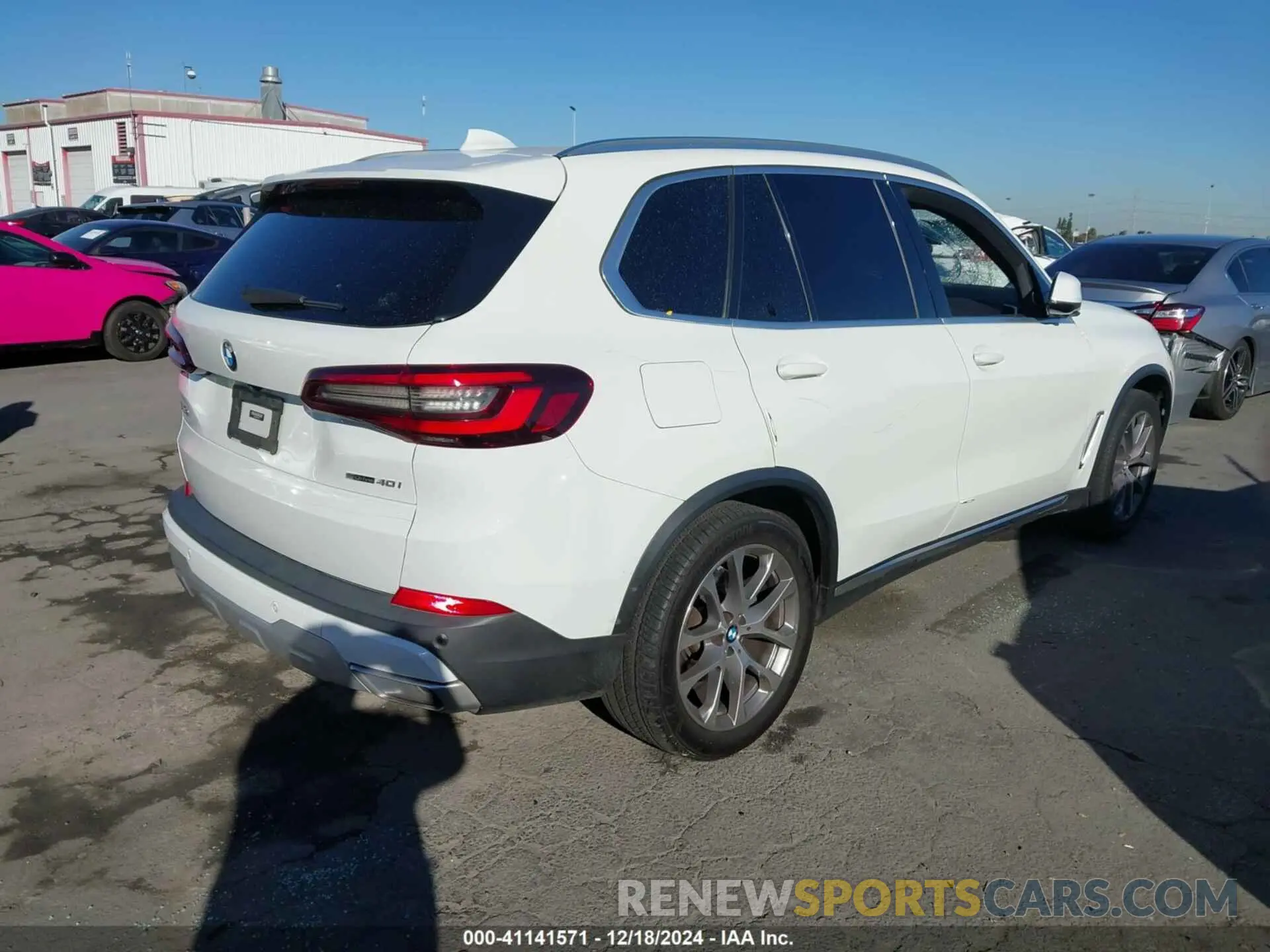 4 fotografías del automóvil dañado 5UXCR4C03M9G14081 BMW X5 2021