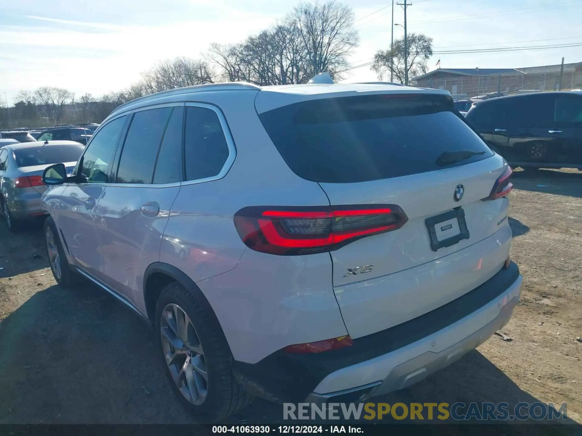 3 fotografías del automóvil dañado 5UXCR4C03M9H03567 BMW X5 2021