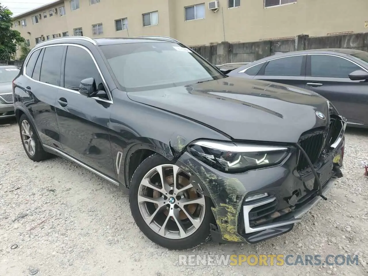 4 fotografías del automóvil dañado 5UXCR4C03M9H08459 BMW X5 2021