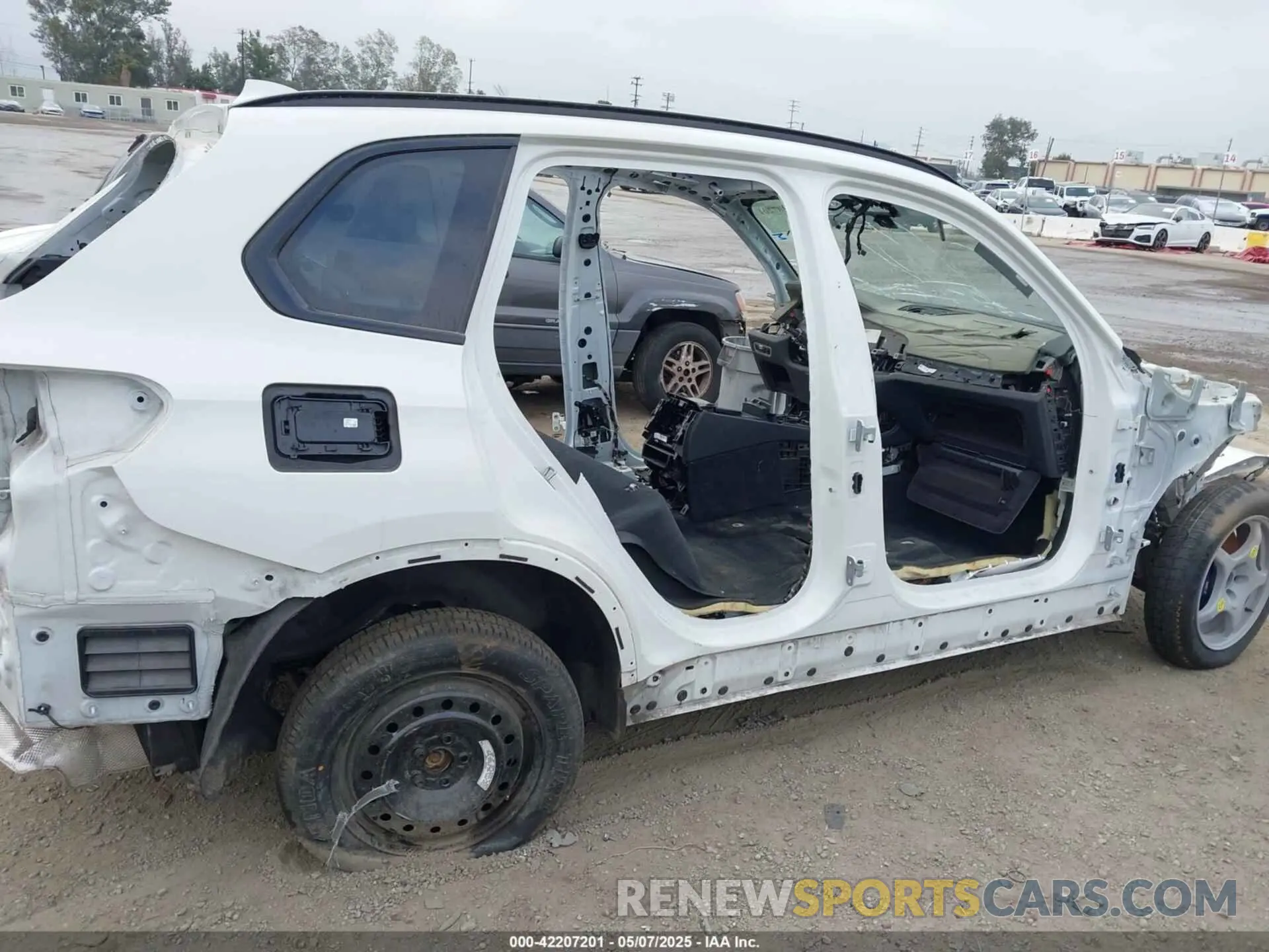21 fotografías del automóvil dañado 5UXCR4C04M9E59279 BMW X5 2021