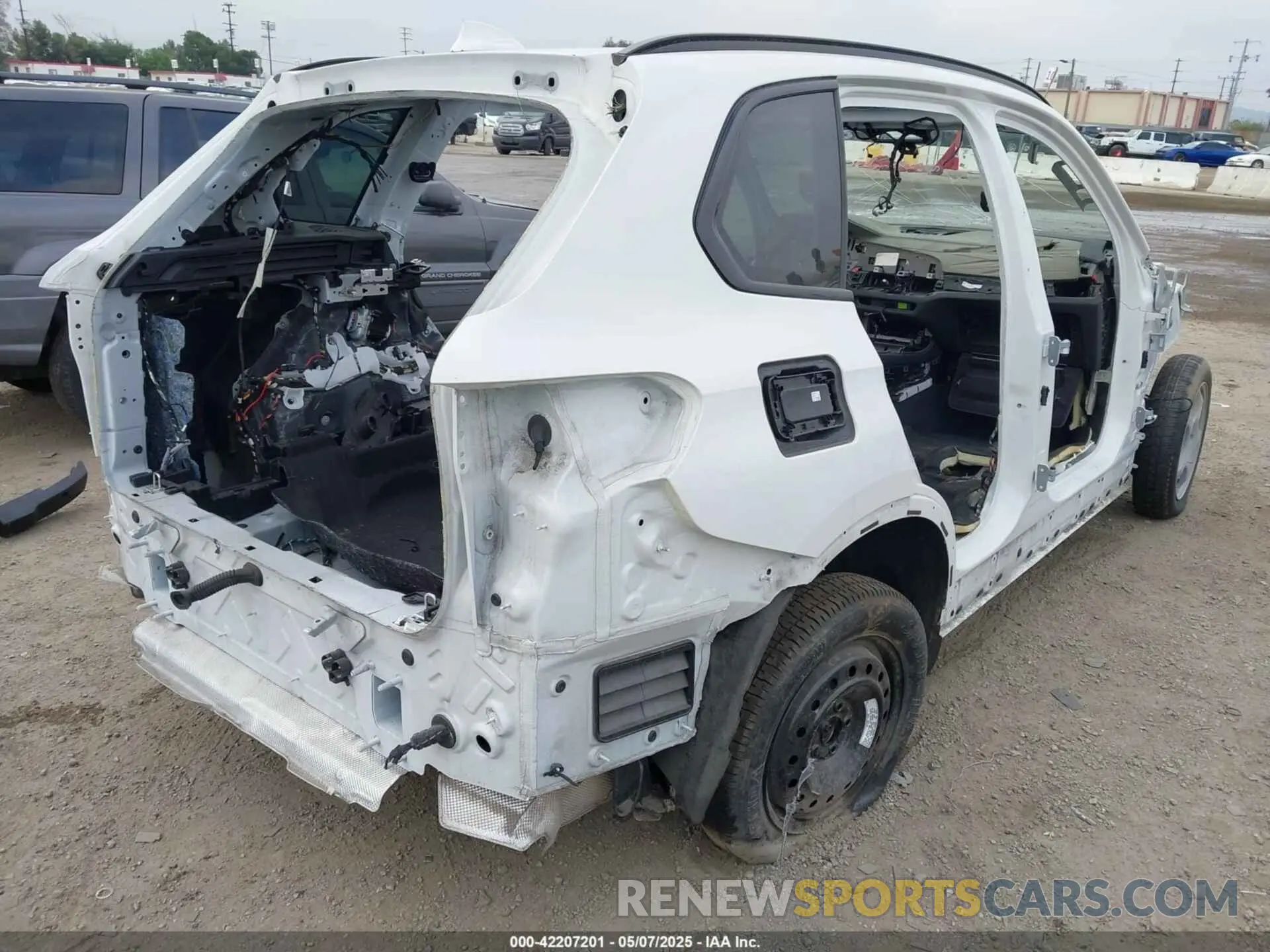 4 fotografías del automóvil dañado 5UXCR4C04M9E59279 BMW X5 2021