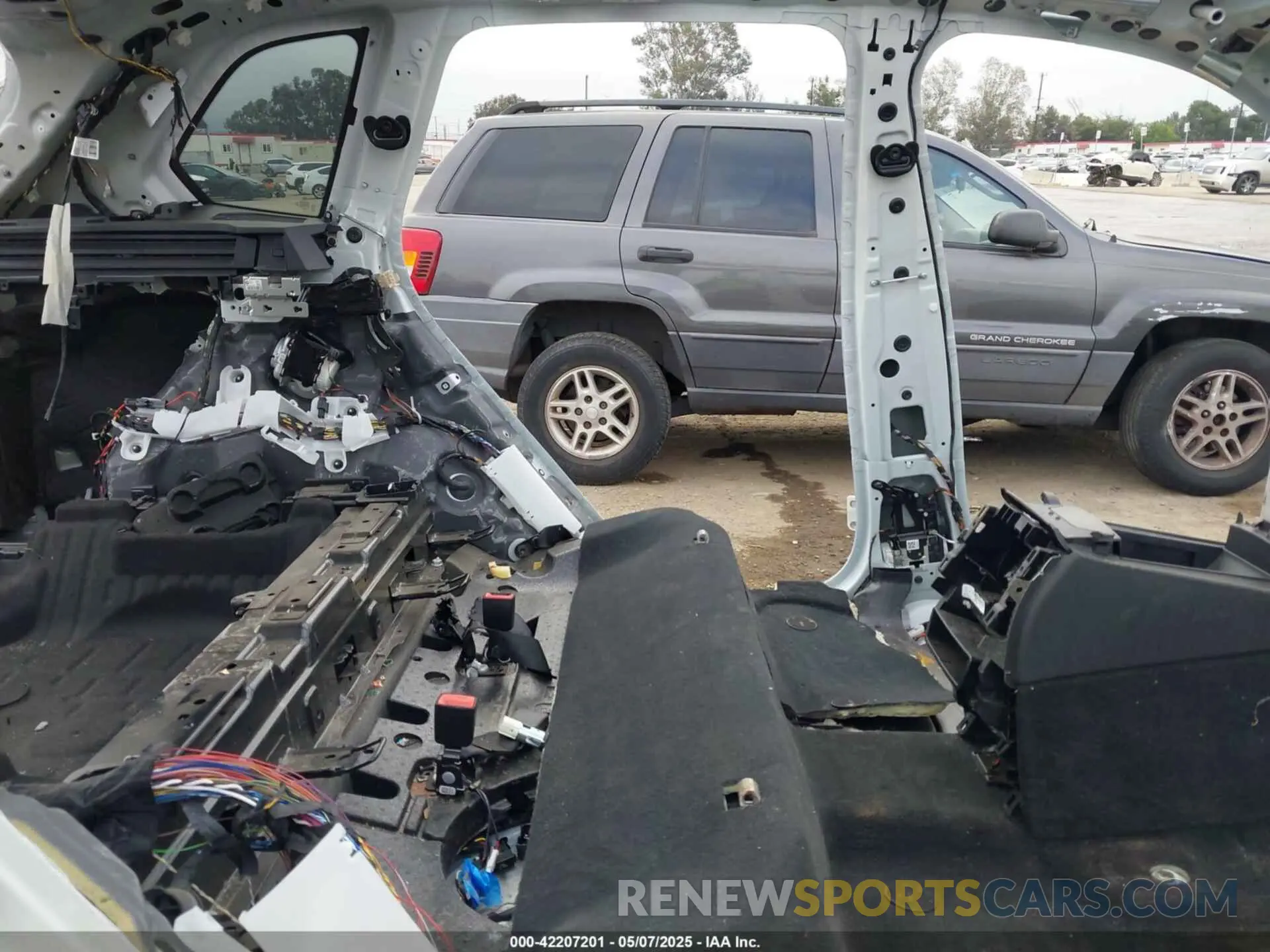 8 fotografías del automóvil dañado 5UXCR4C04M9E59279 BMW X5 2021