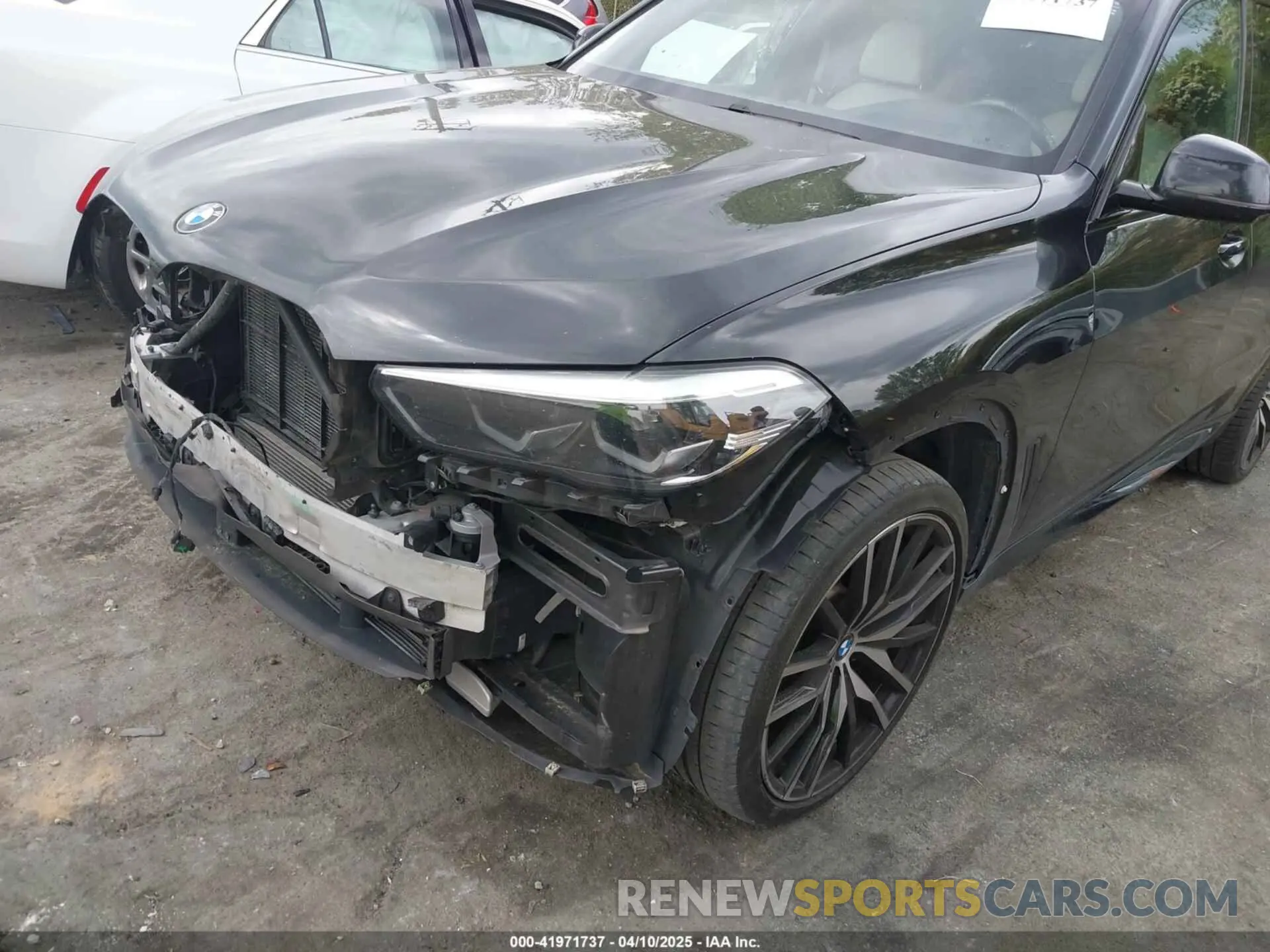 18 fotografías del automóvil dañado 5UXCR4C05M9E09393 BMW X5 2021