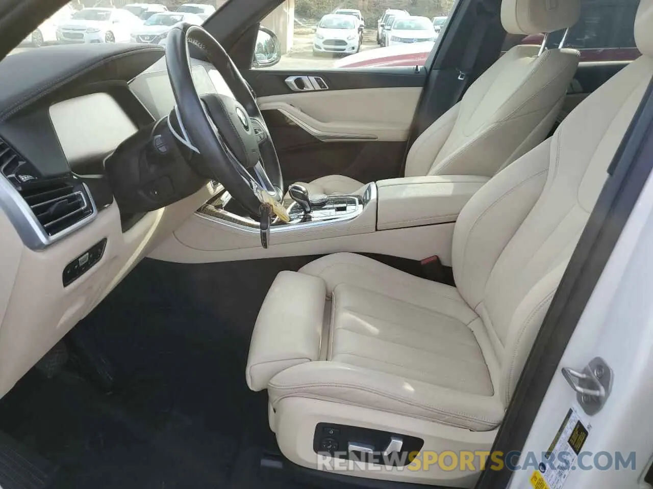 7 fotografías del automóvil dañado 5UXCR4C08M9H48035 BMW X5 2021
