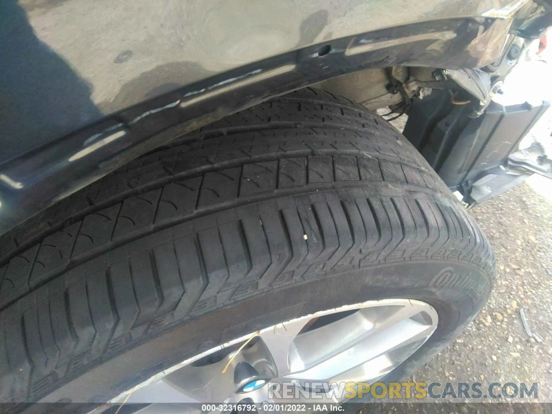 14 fotografías del automóvil dañado 5UXCR4C09M9F47003 BMW X5 2021