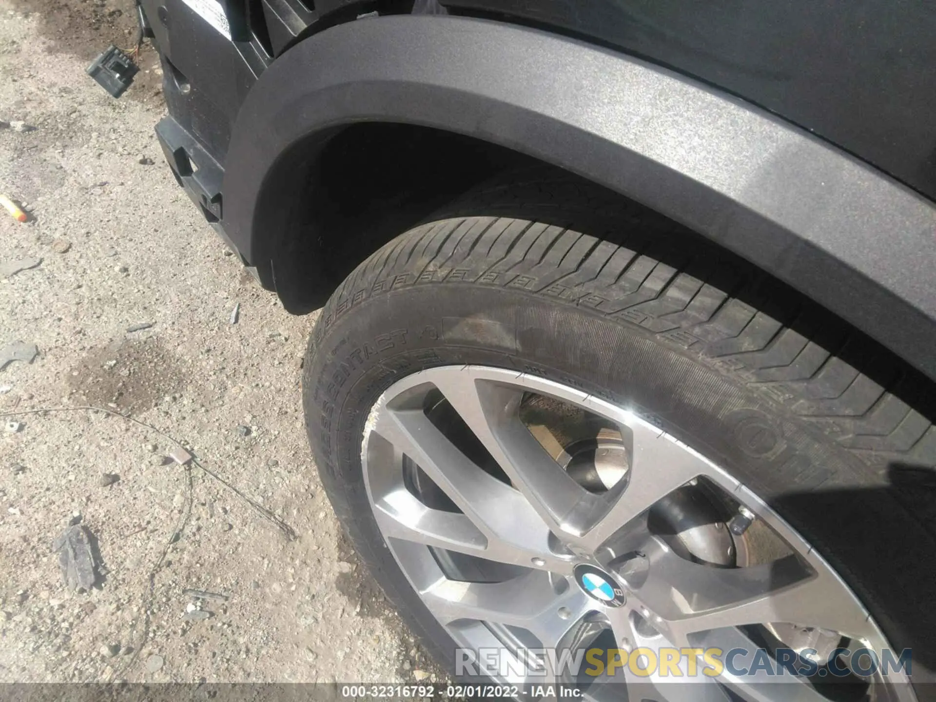 16 fotografías del automóvil dañado 5UXCR4C09M9F47003 BMW X5 2021