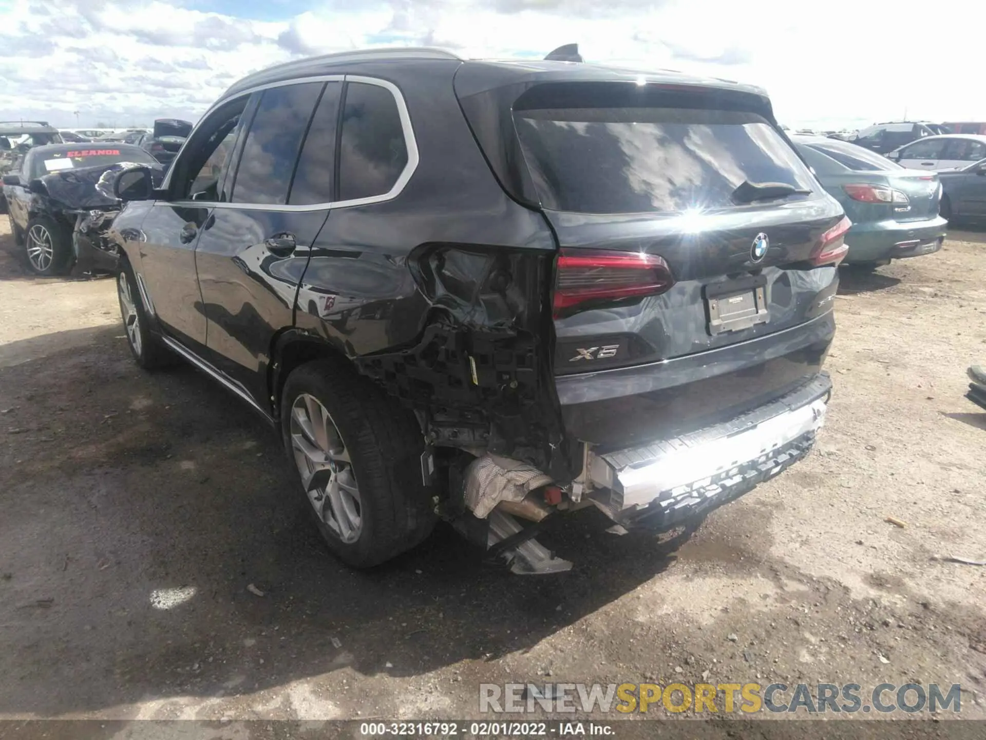 3 fotografías del automóvil dañado 5UXCR4C09M9F47003 BMW X5 2021
