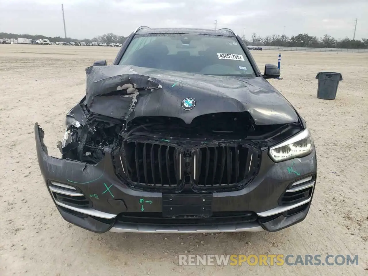 5 fotografías del automóvil dañado 5UXCR4C09M9F79014 BMW X5 2021