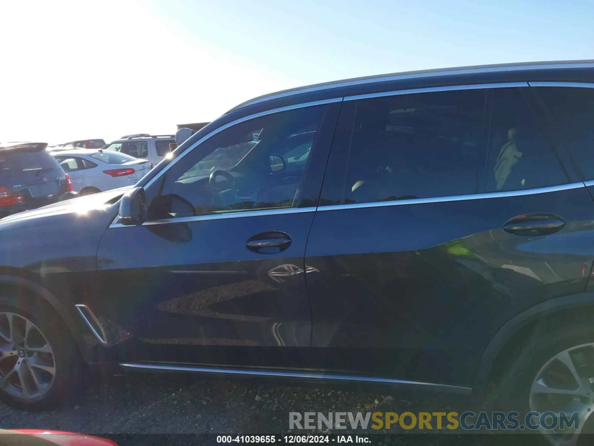 14 fotografías del automóvil dañado 5UXCR6C01M9F42180 BMW X5 2021