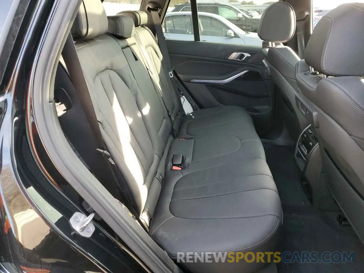11 fotografías del automóvil dañado 5UXCR6C01M9G93228 BMW X5 2021
